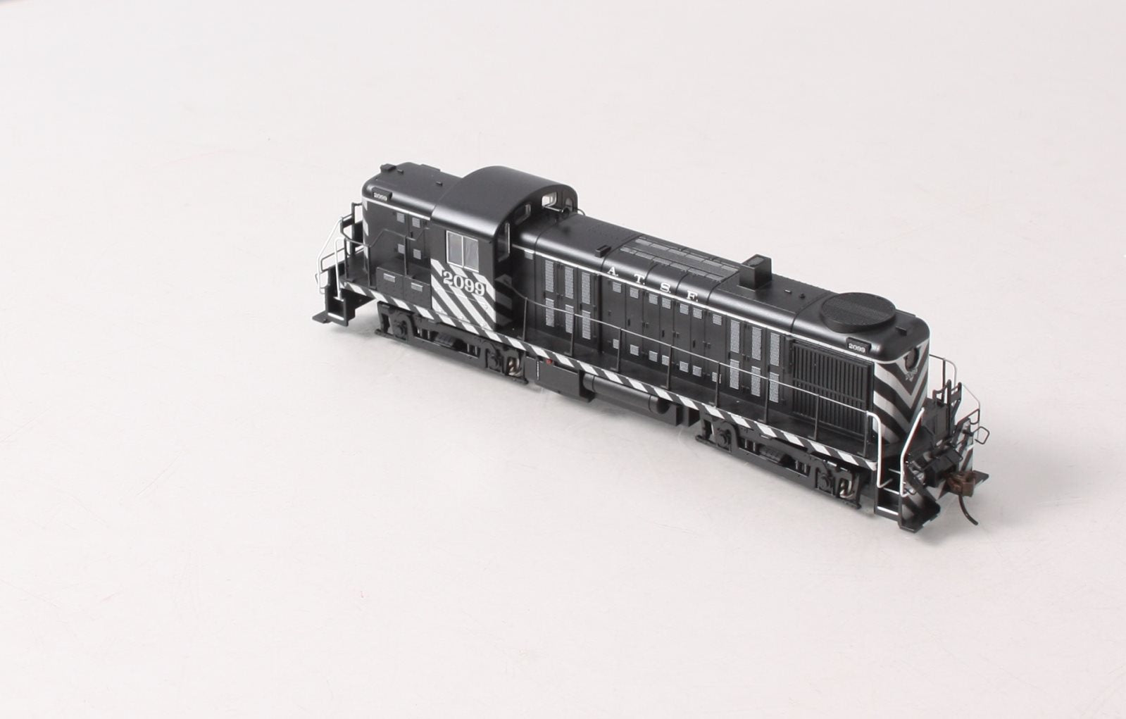 Bachmann 63908 HO Santa Fe ALCO RS3 Diesel Locomotive Sound/DCC #2099