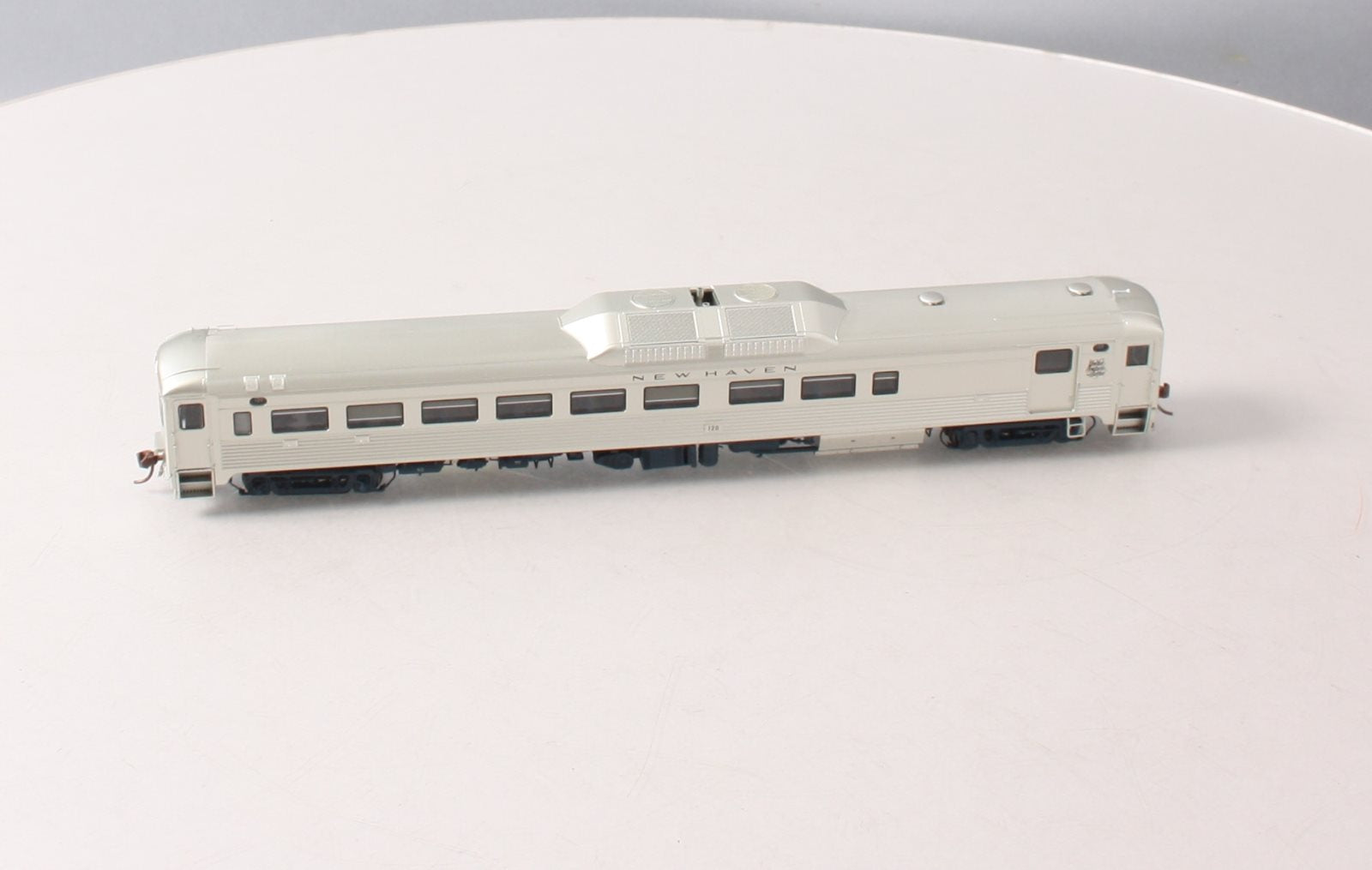 Rapido 16134 HO New Haven Budd RDC-2 Phase Ib Diesel Loco DC #120