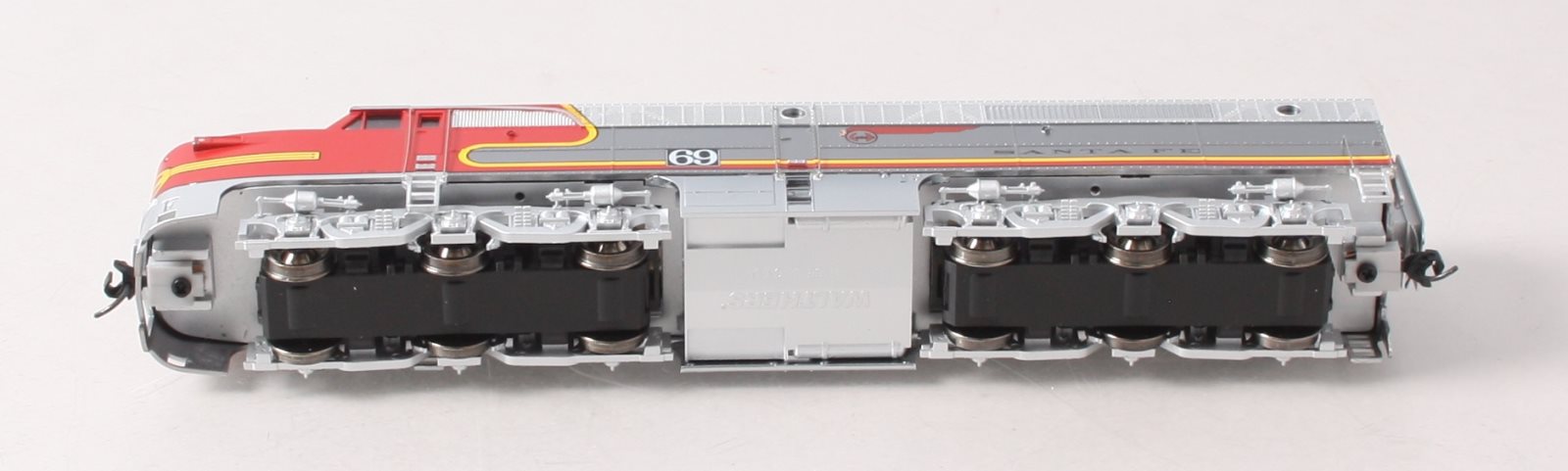 Walthers 910-10066 HO Santa Fe Alco PA with Stanard DC #69L