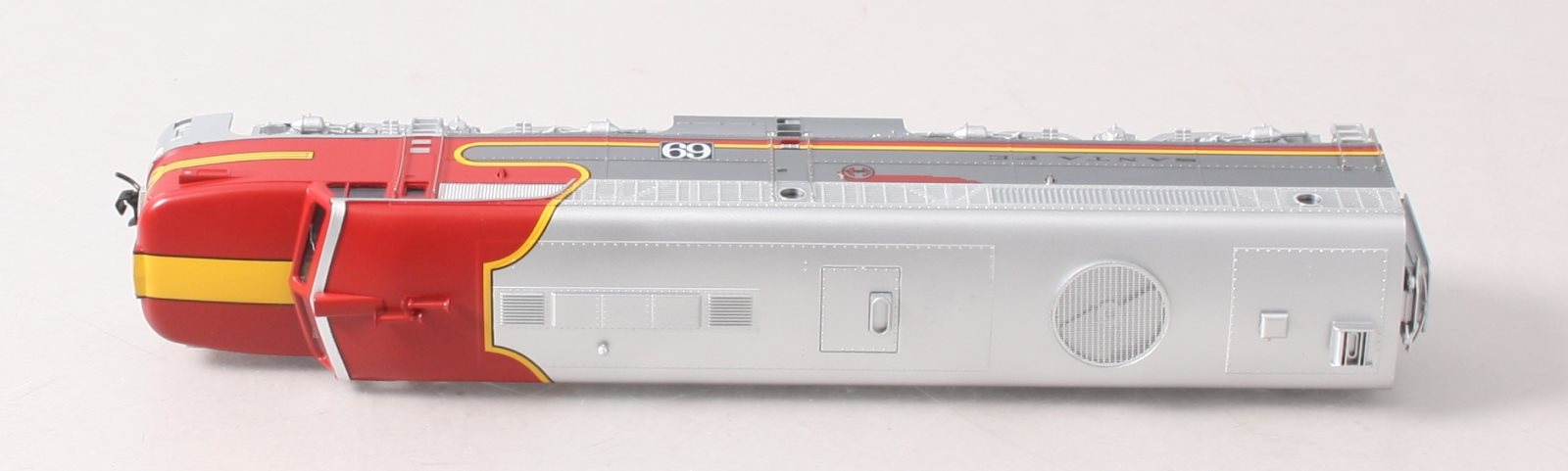 Walthers 910-10066 HO Santa Fe Alco PA with Stanard DC #69L