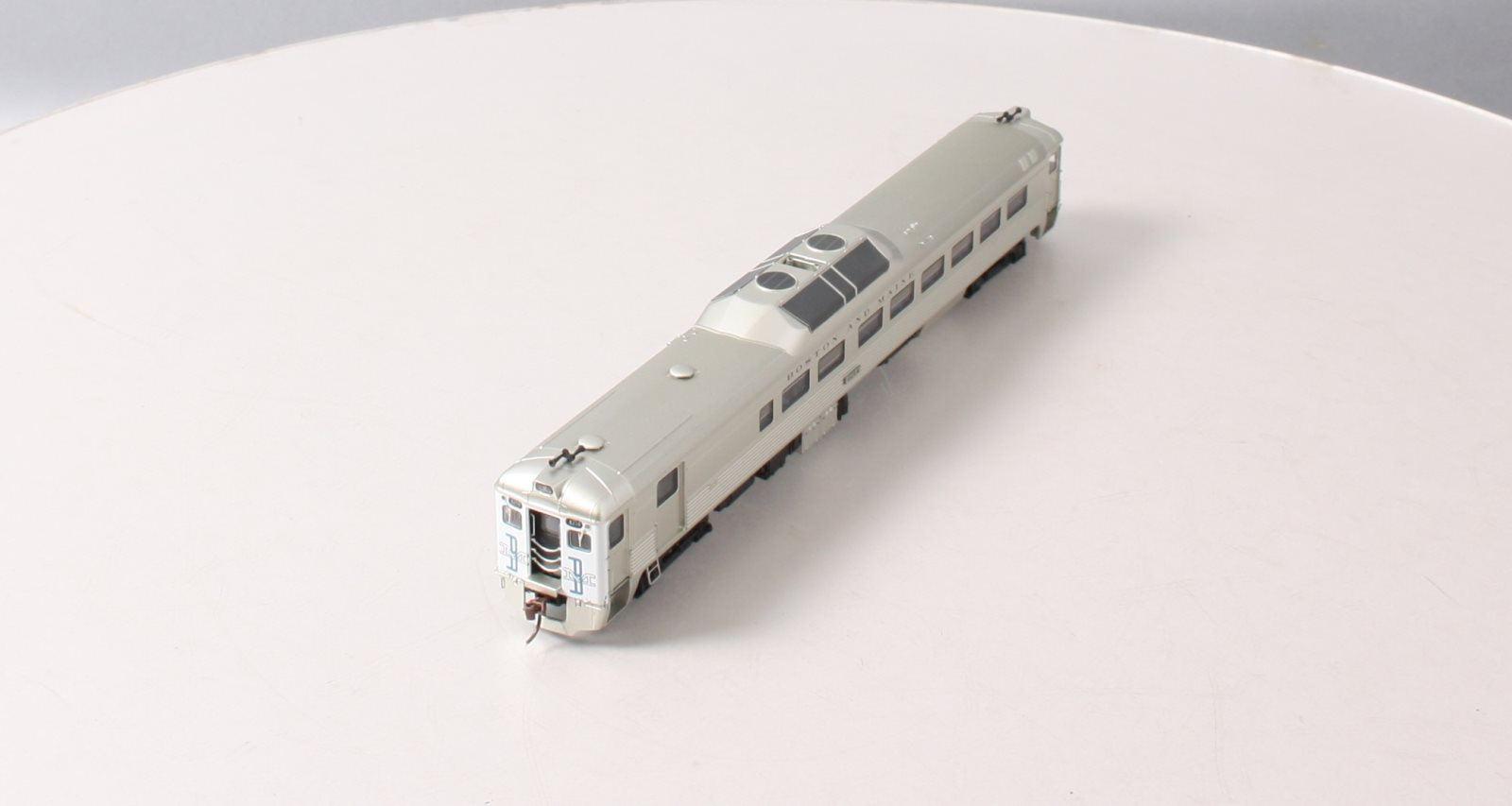 Rapido Trains 16115 HO Boston & Maine Budd RDC-2 Phase II Diesel Loco DC #6214