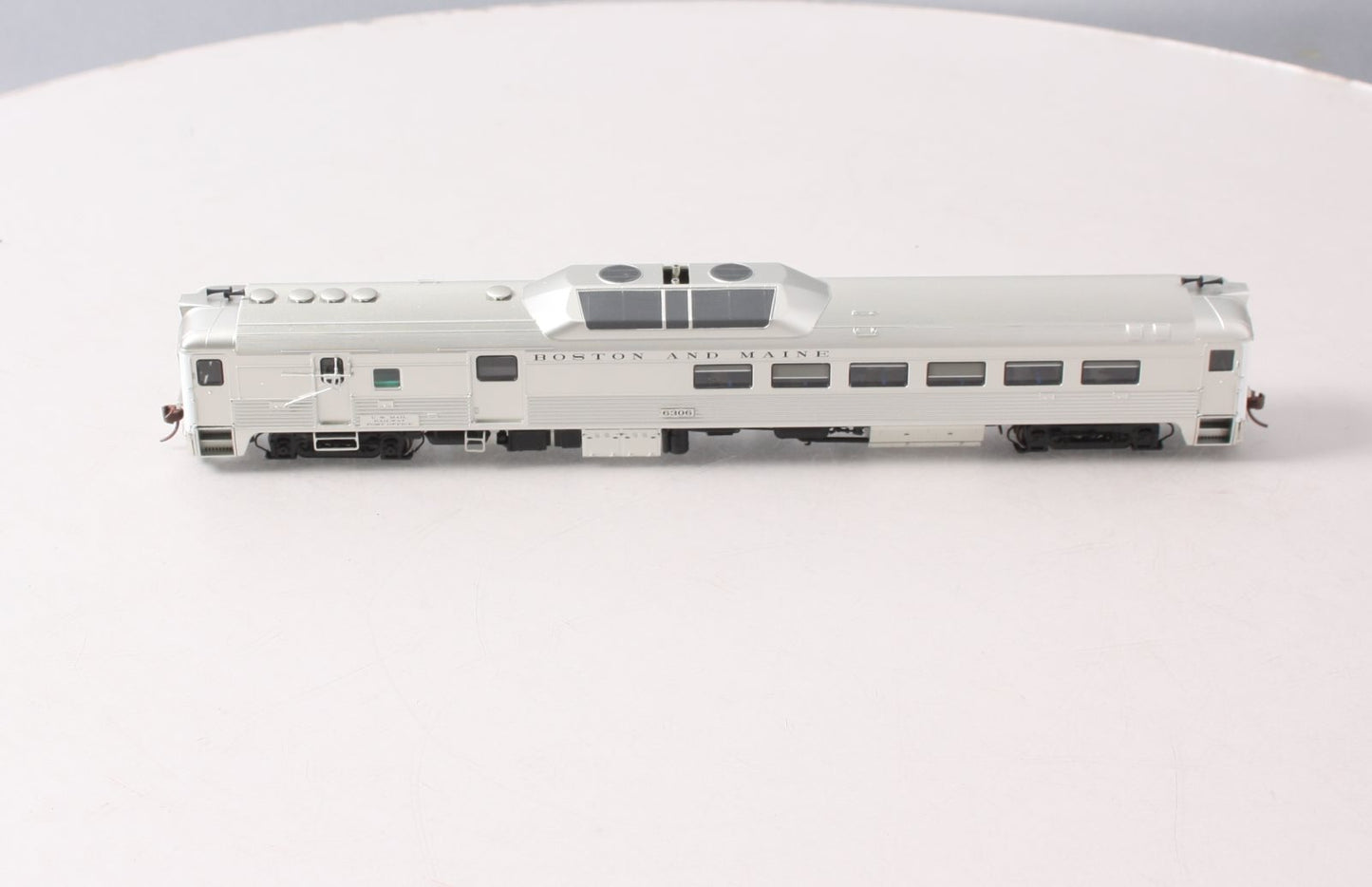 Rapido Trains 16118 HO Boston & Maine Budd RDC-3 Phase II Diesel Loco DC #6306