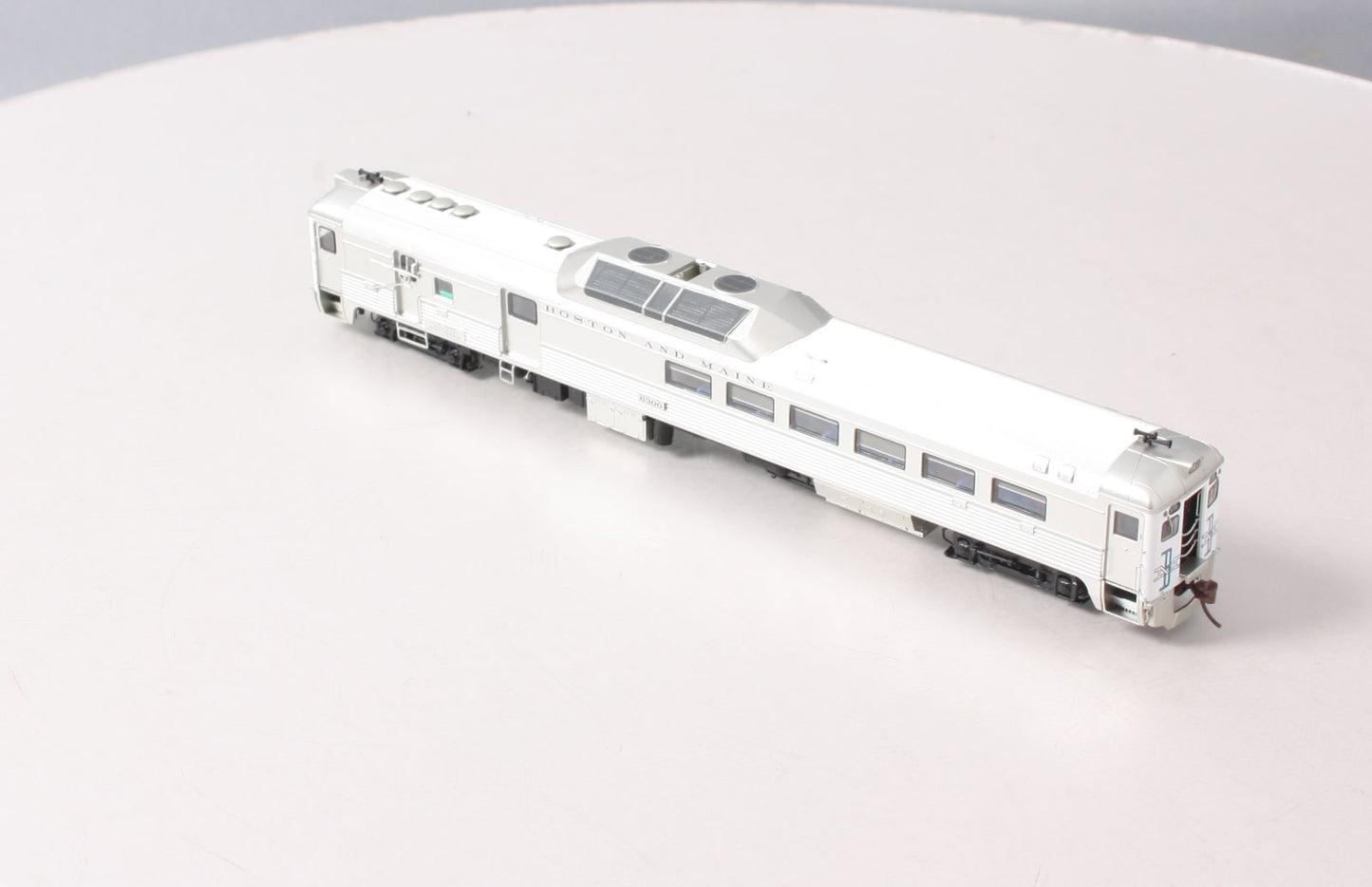 Rapido Trains 16118 HO Boston & Maine Budd RDC-3 Phase II Diesel Loco DC #6306