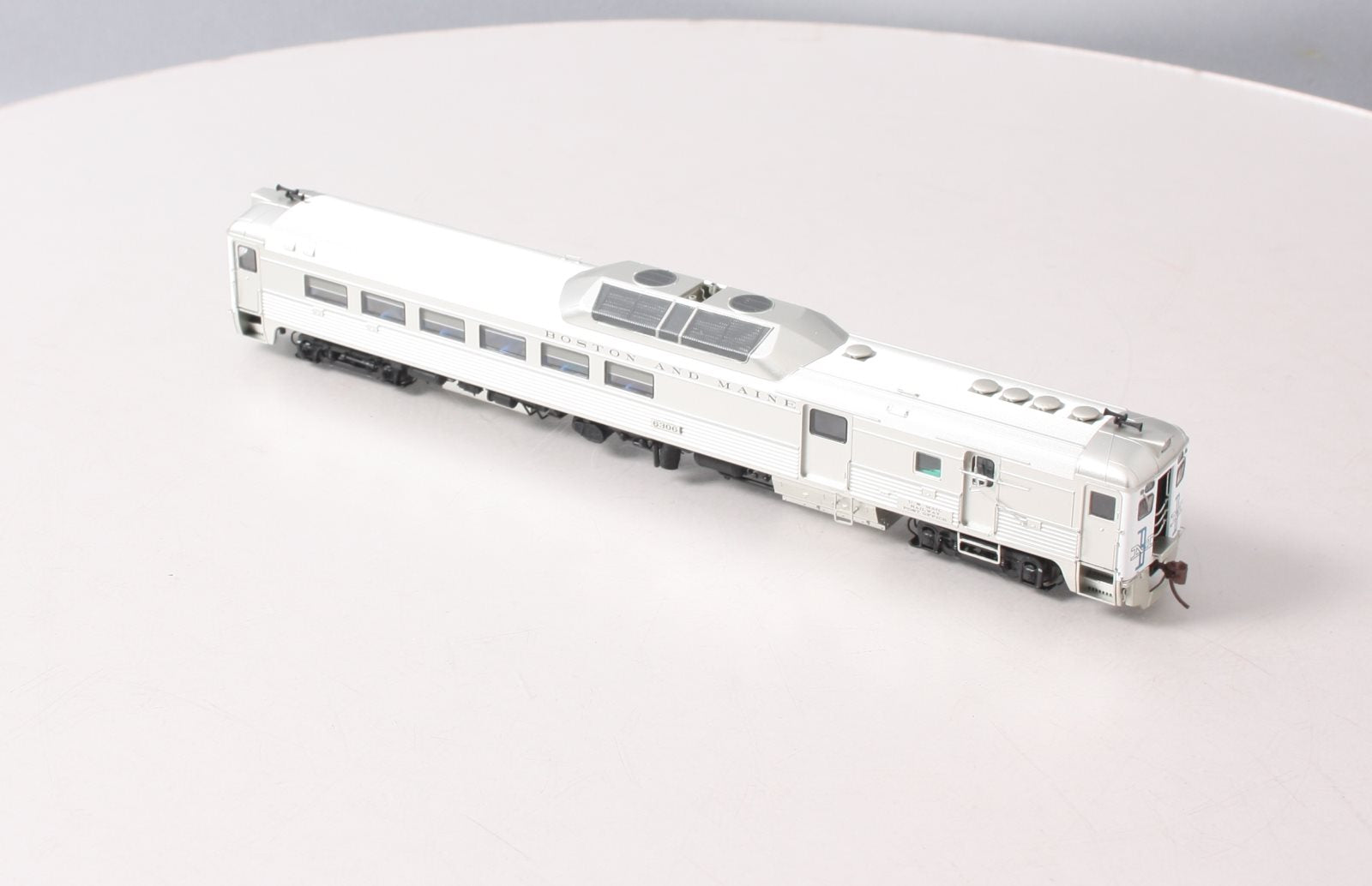Rapido Trains 16118 HO Boston & Maine Budd RDC-3 Phase II Diesel Loco DC #6306