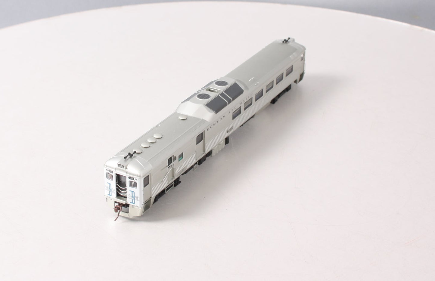 Rapido Trains 16118 HO Boston & Maine Budd RDC-3 Phase II Diesel Loco DC #6306