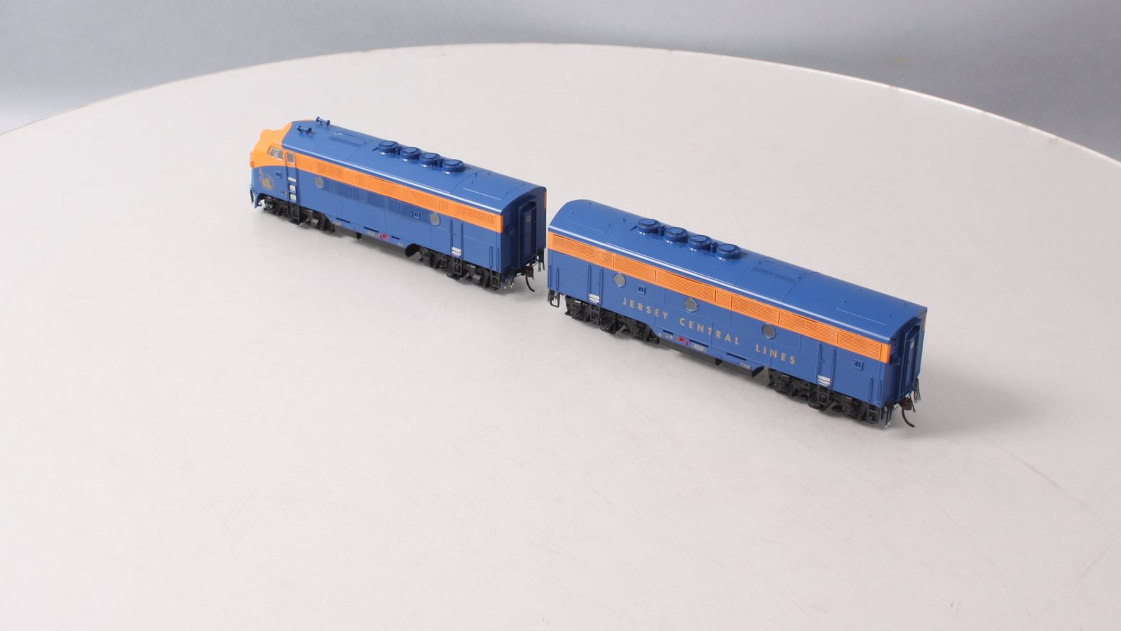Athearn G22748 HO Central Railroad of New Jersey F3A/F3B Diesel Loco #53/#B