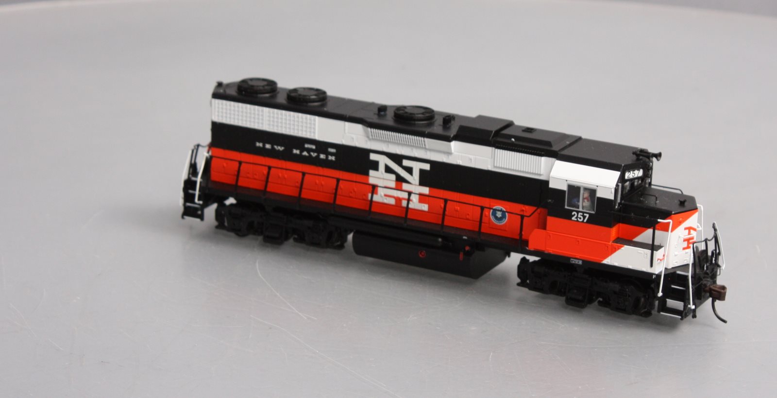 Atlas 10001701 HO New Haven EMD GP38 Low Nose Early Version Diesel Engine #257