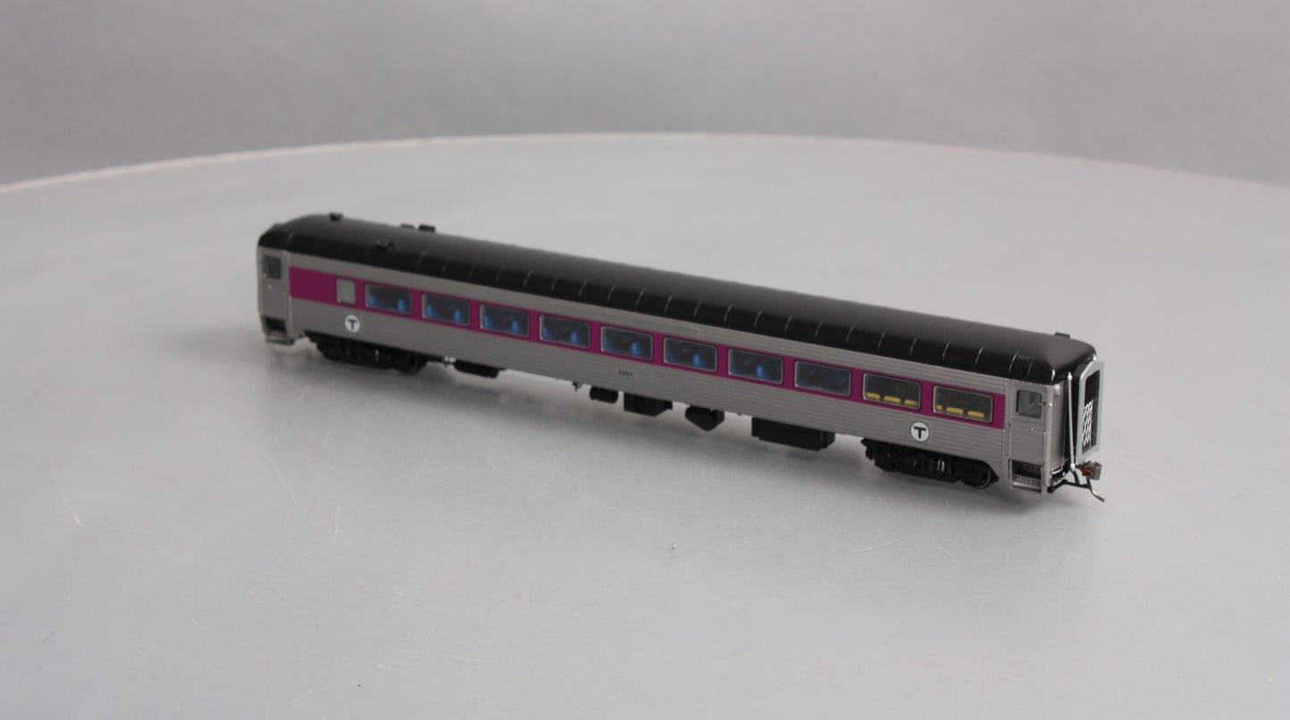Rapido Trains 017249 HO MBTA NH 8600 Series Coach Car w/o Skirts #2561