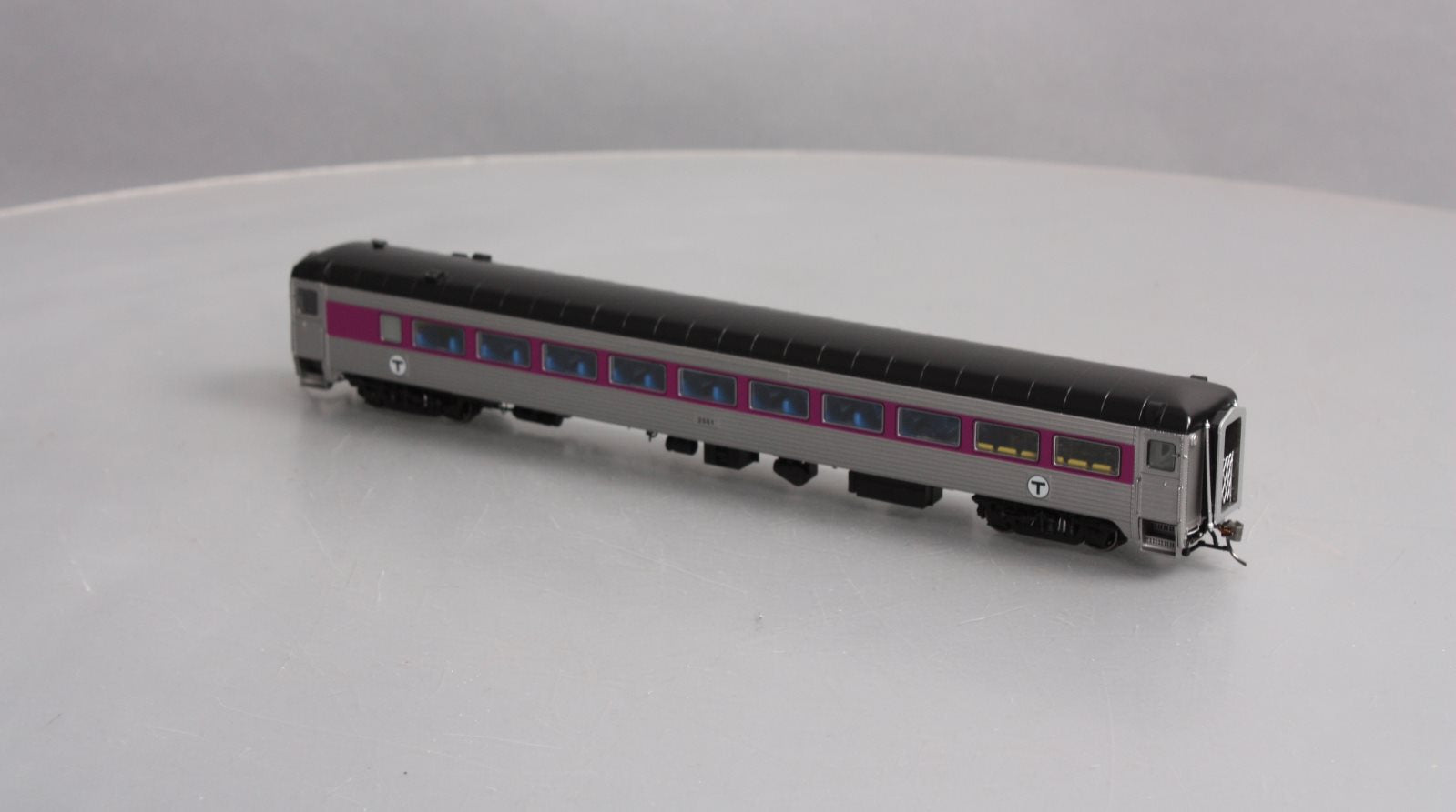 Rapido Trains 017249 HO MBTA NH 8600 Series Coach Car w/o Skirts #2561
