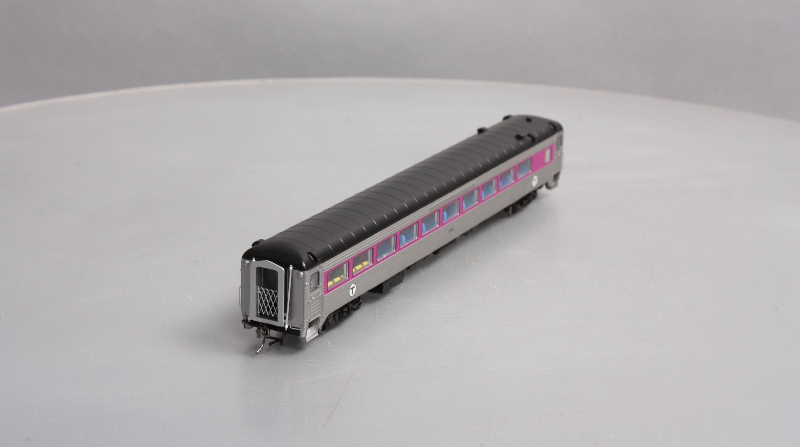 Rapido Trains 017249 HO MBTA NH 8600 Series Coach Car w/o Skirts #2561