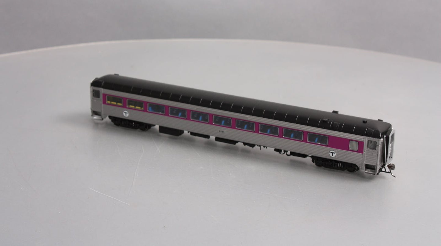 Rapido Trains 017249 HO MBTA NH 8600 Series Coach Car w/o Skirts #2561