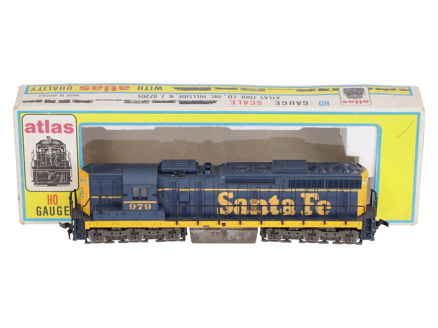 Atlas 7001 HO Santa Fe SD24 Diesel Locomotive #979