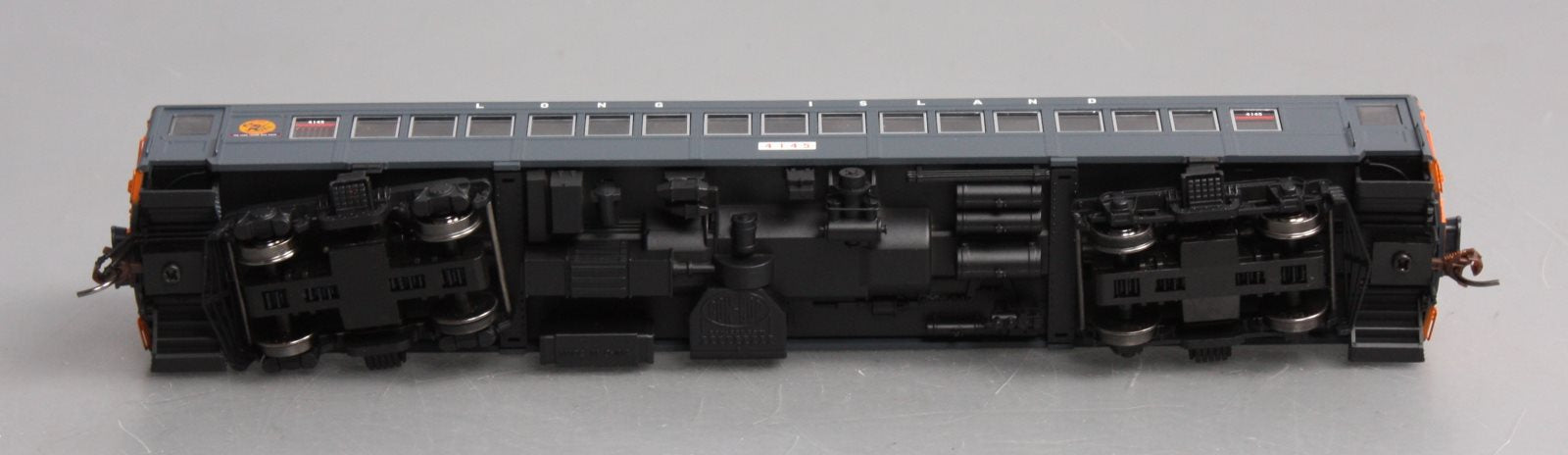 Con-Cor 0001-094785 HO Long Island Dashing Dan MUmP54 Powered Coach #4145