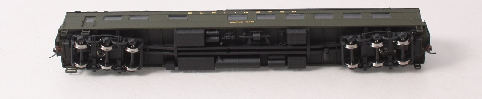 Walthers 932-10153 HO Scale CBQ Heavyweight Diner LN/Box