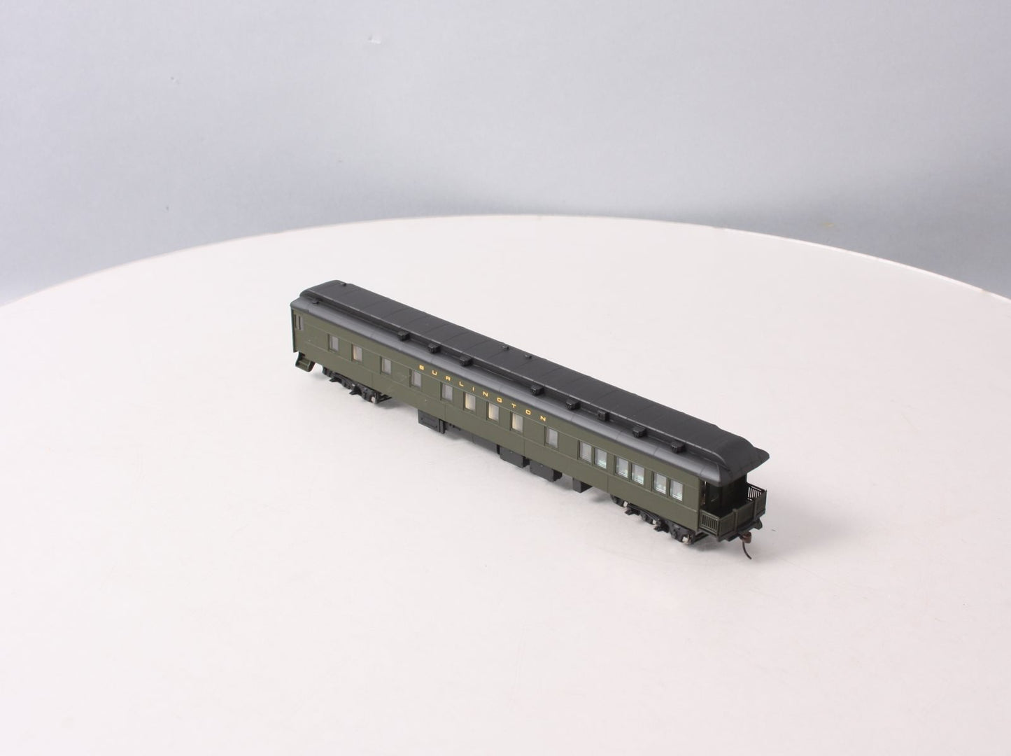 Walthers 932-10253 HO CBQ Pullman Heavyweight 3-2 Lounge-Observation Car LN/Box