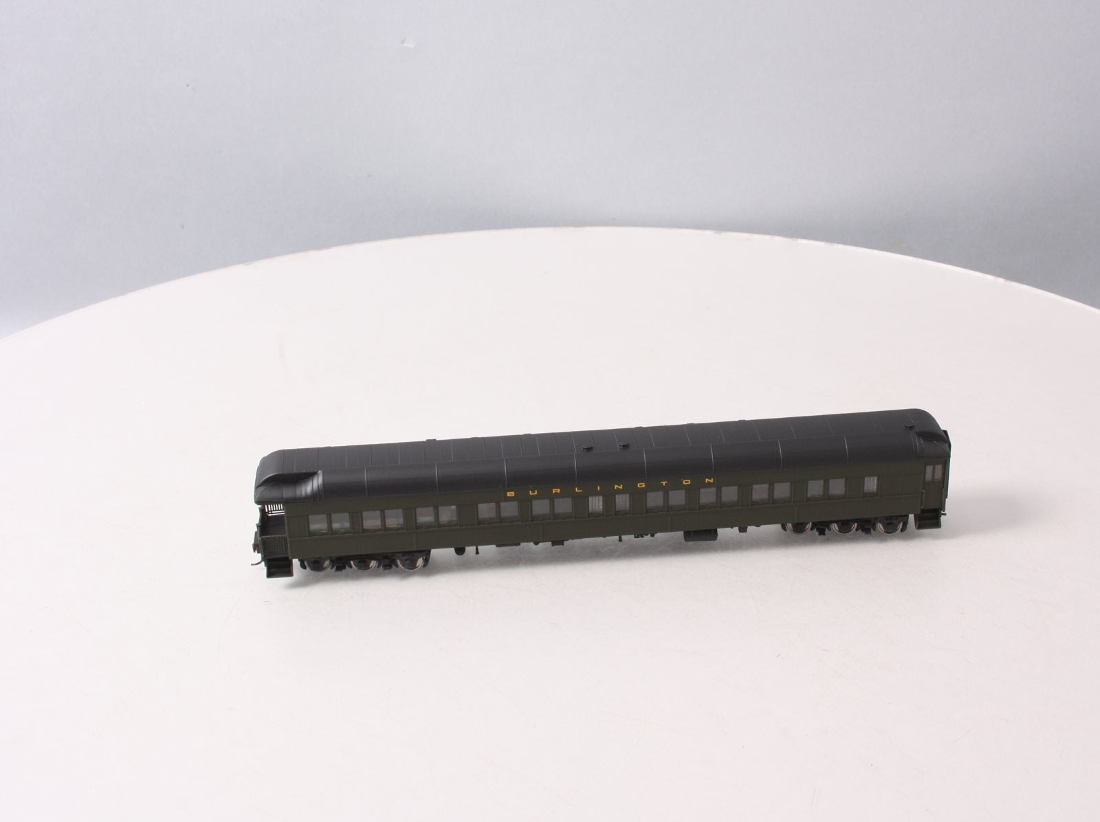 Walthers 932-10253 HO CBQ Pullman Heavyweight 3-2 Lounge-Observation Car LN/Box