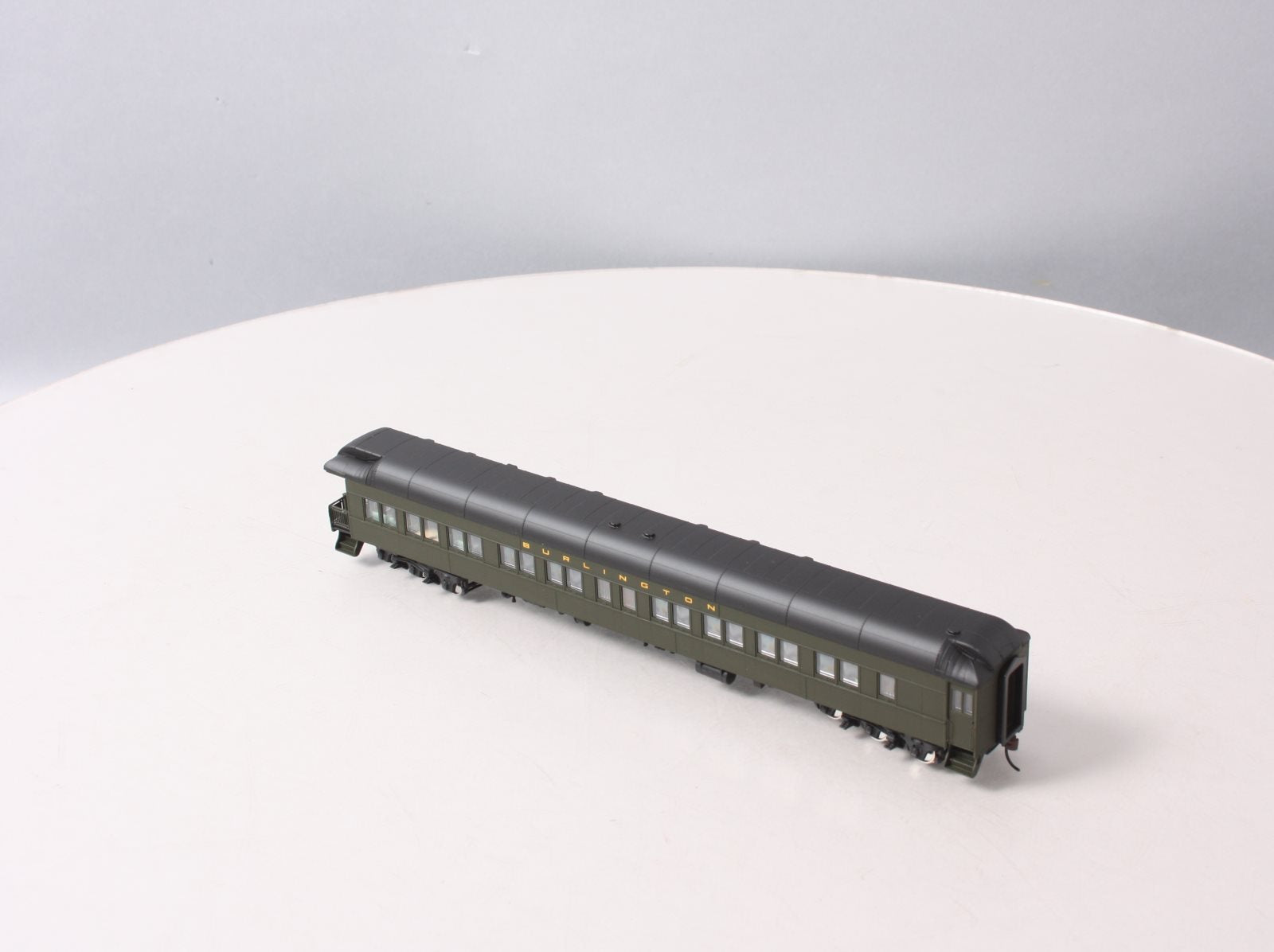 Walthers 932-10253 HO CBQ Pullman Heavyweight 3-2 Lounge-Observation Car LN/Box