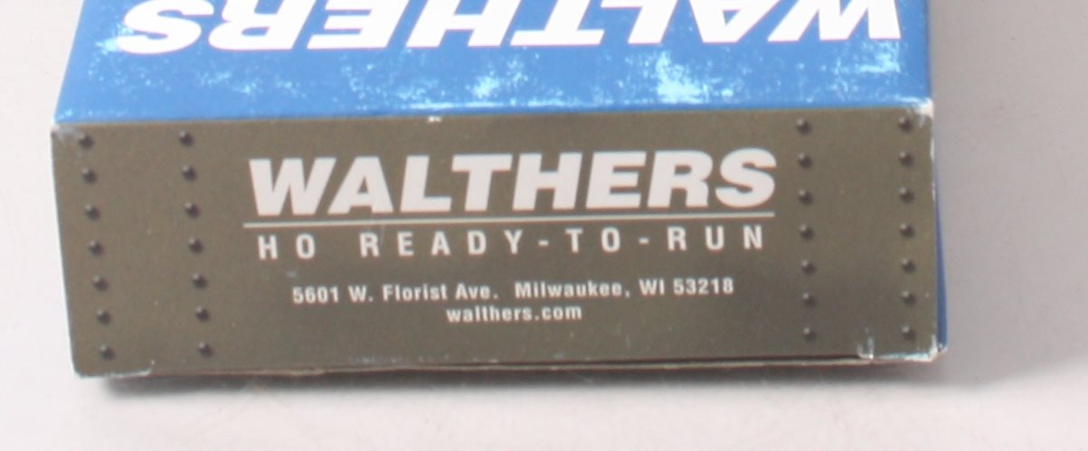Walthers 932-10253 HO CBQ Pullman Heavyweight 3-2 Lounge-Observation Car LN/Box