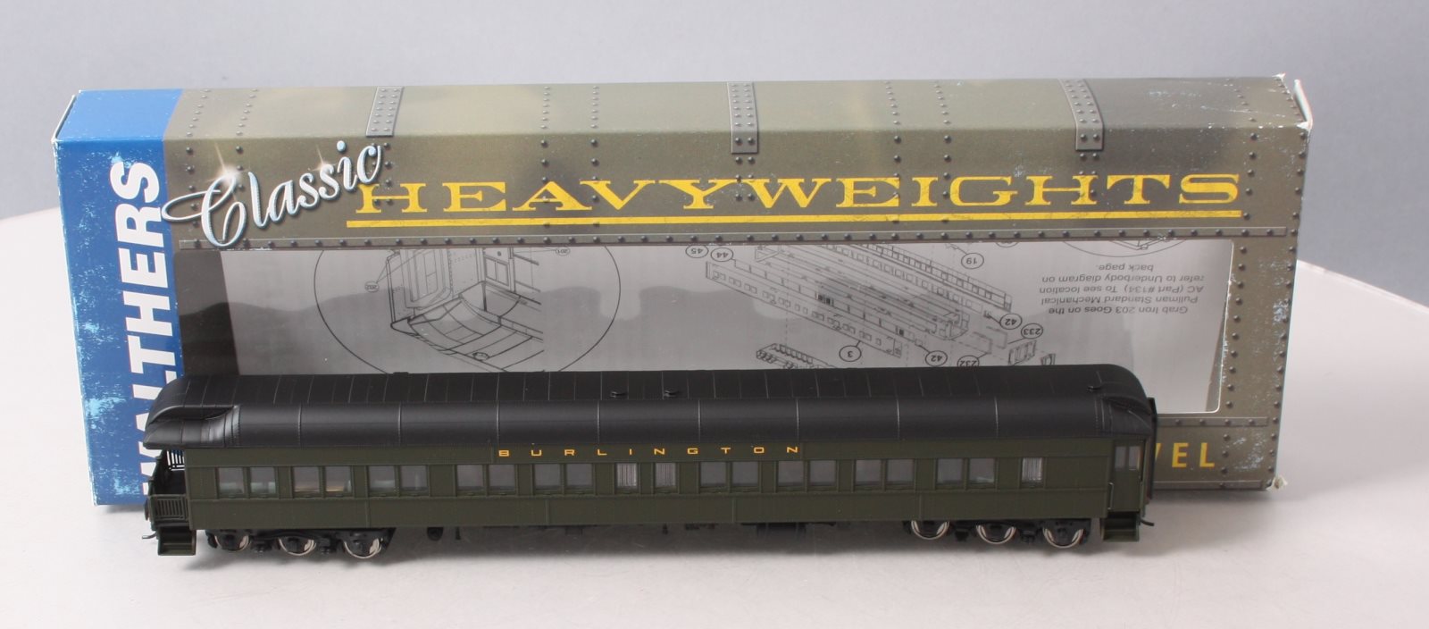 Walthers 932-10253 HO CBQ Pullman Heavyweight 3-2 Lounge-Observation Car LN/Box