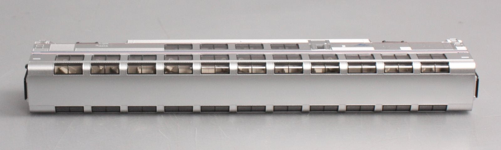 Kato 35-6064 HO Amtrak Superliner Phase VI Lounge Car #33024