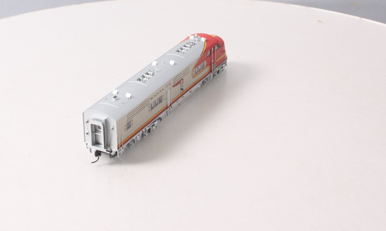 Broadway Limited 4535 HO Scale ATSF E1 A-Unit Diesel Locomotive #8L with DCC