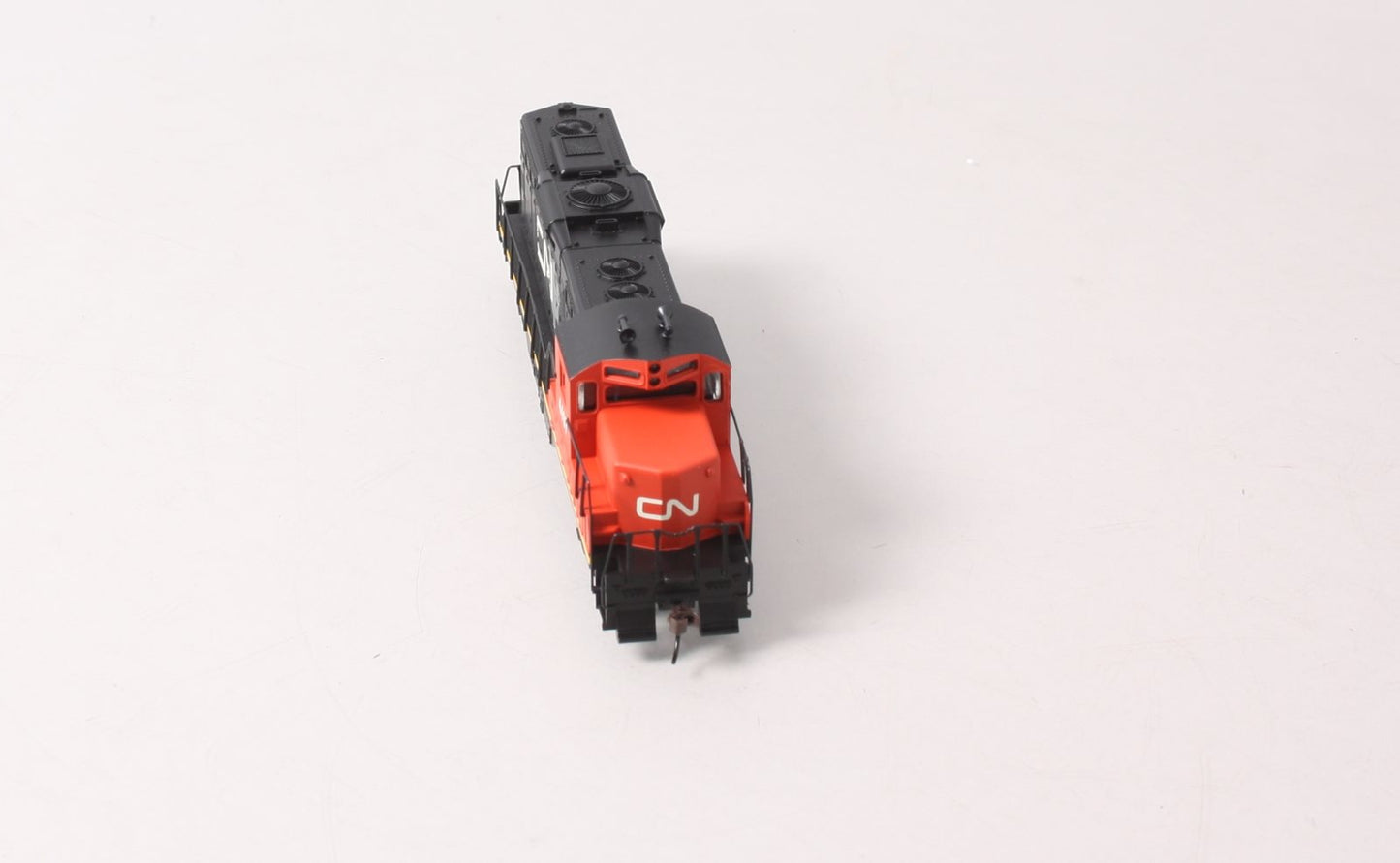 Walthers 931-104 HO Canadian National EMD GP9M Diesel Loco #4497 - Standard DC