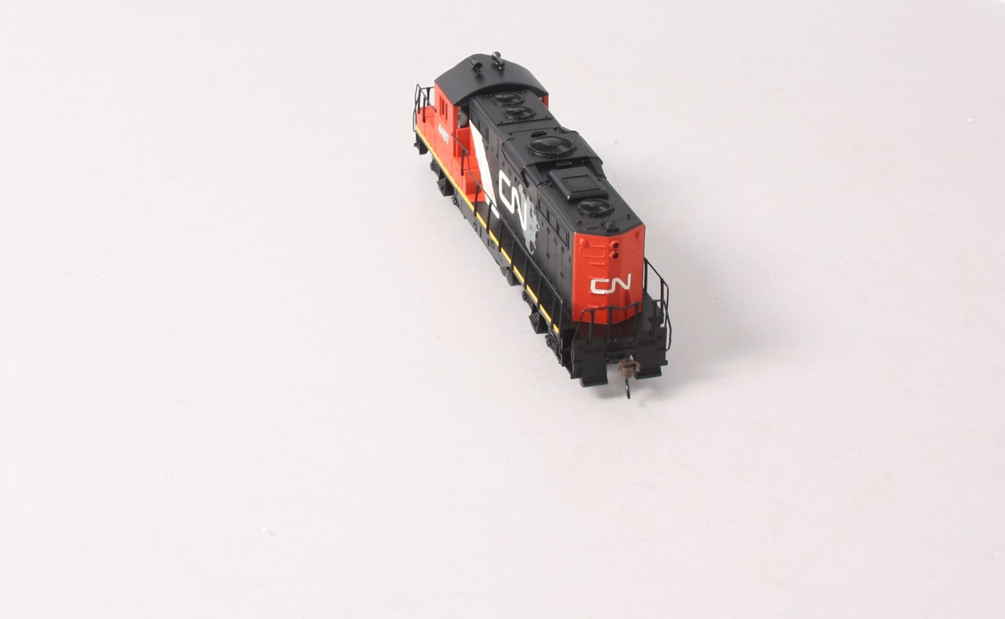 Walthers 931-104 HO Canadian National EMD GP9M Diesel Loco #4497 - Standard DC