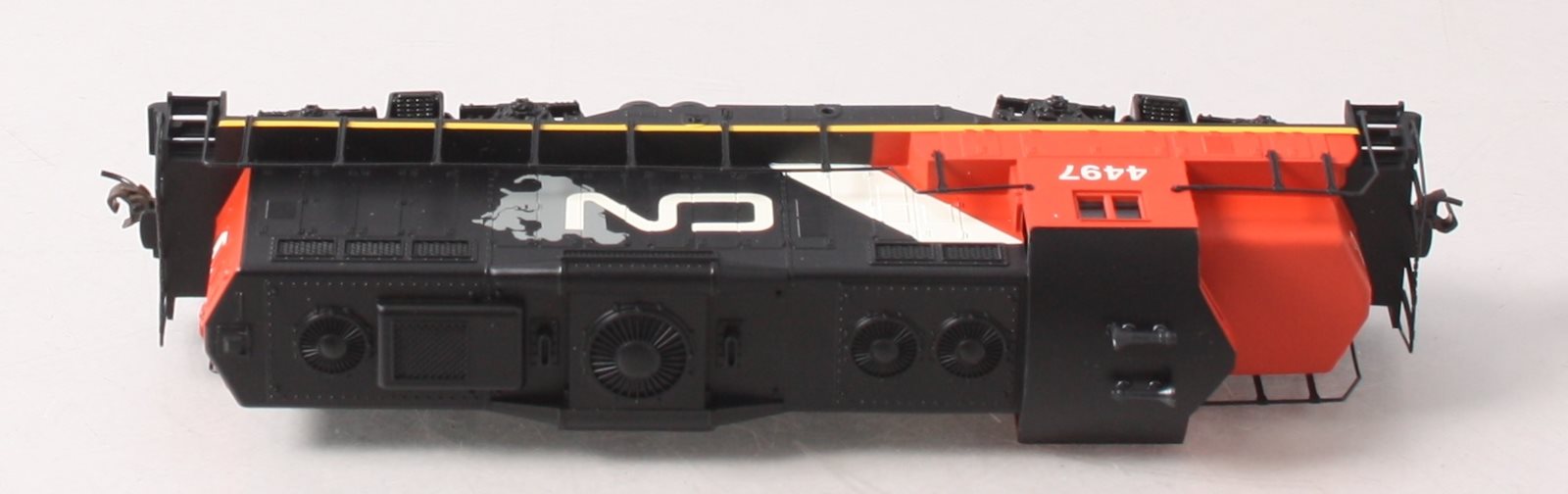 Walthers 931-104 HO Canadian National EMD GP9M Diesel Loco #4497 - Standard DC