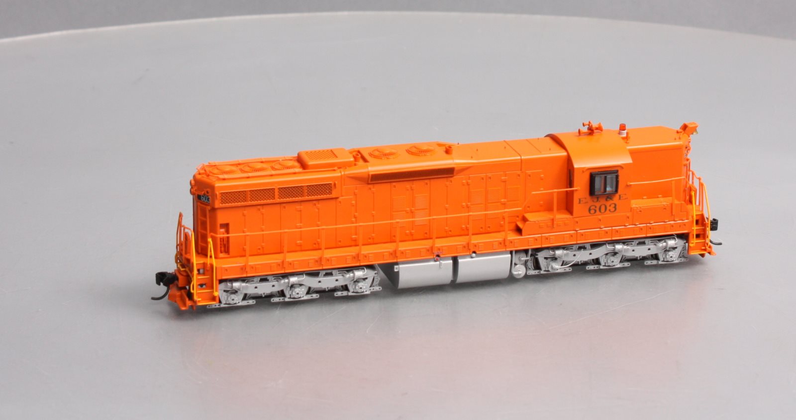 Walthers 920-41627 HO Elgin, Joilet & Eastern EMD SD9 Diesel Locomotive #603