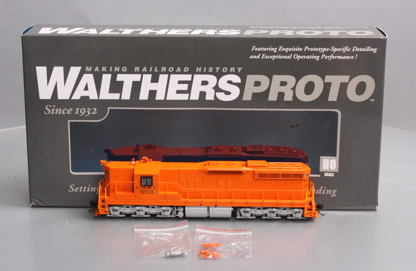 Walthers 920-41627 HO Elgin, Joilet & Eastern EMD SD9 Diesel Locomotive #603