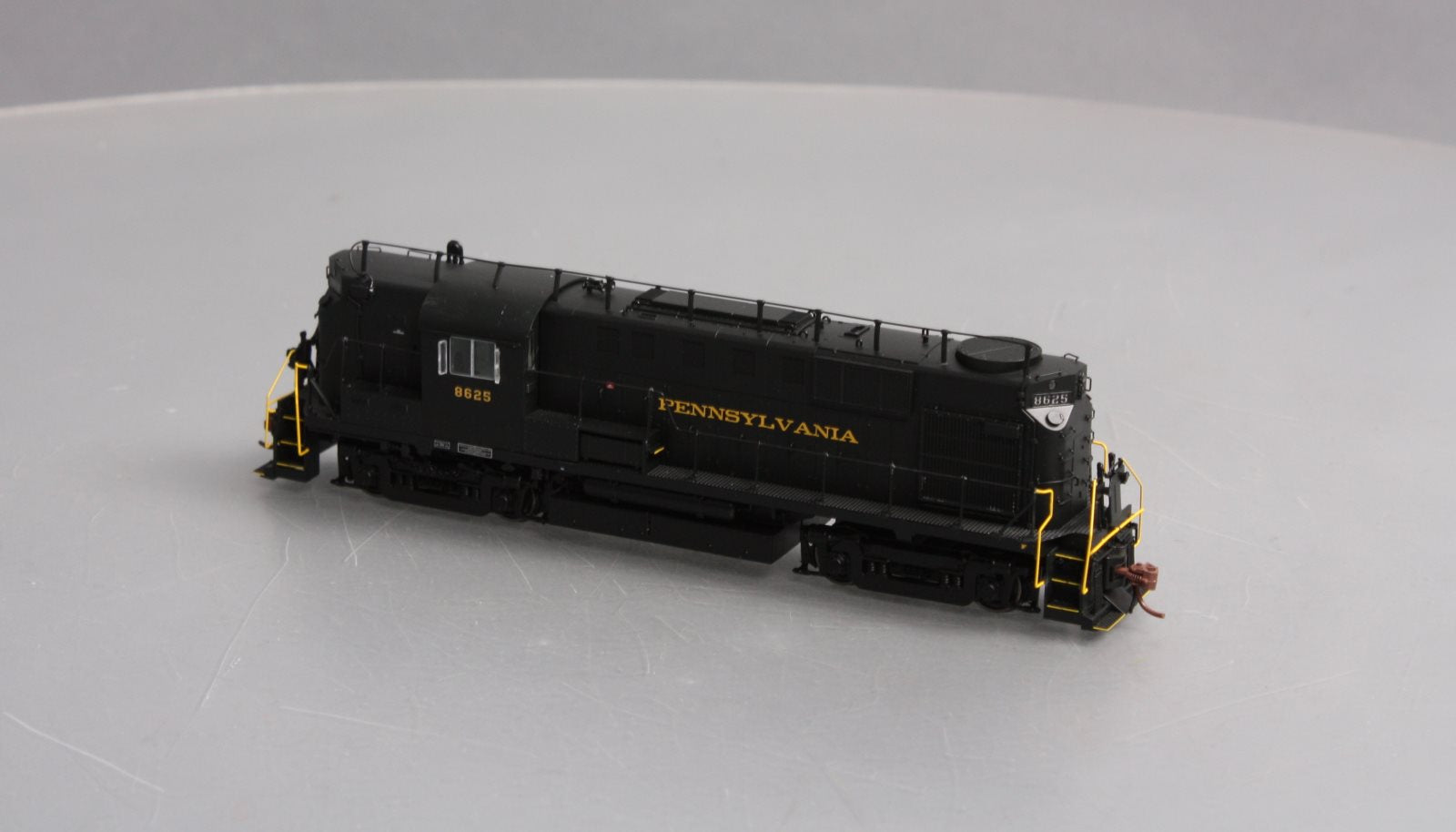 Rapido Trains 31526 HO Pennsylvania RR Alco RS-11 Diesel Locomotive #8625