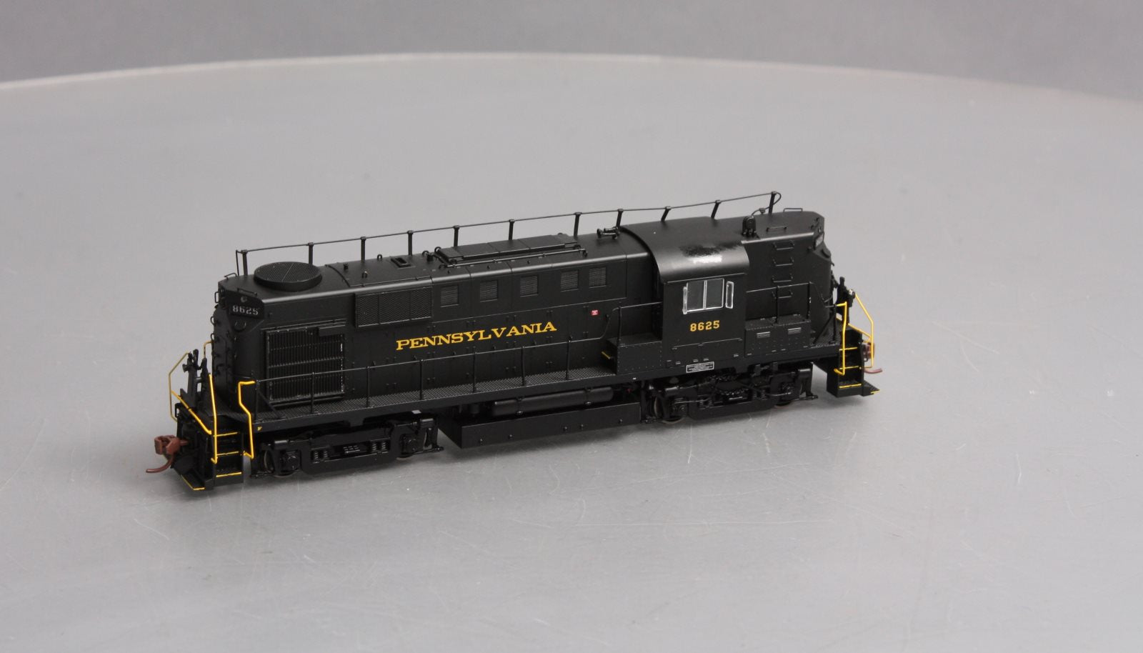 Rapido Trains 31526 HO Pennsylvania RR Alco RS-11 Diesel Locomotive #8625