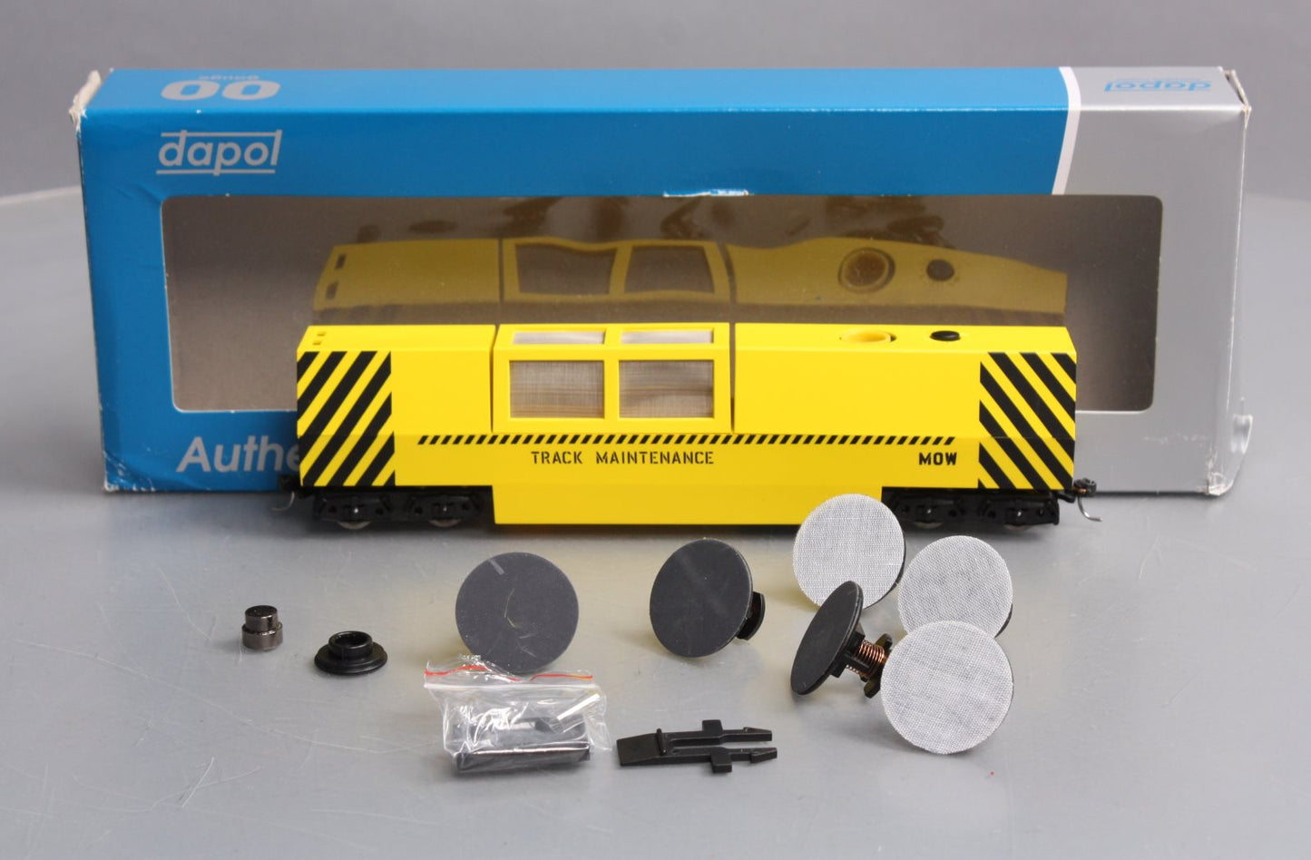 Dapol B808 HO Maintenance Of Way Track Cleaner W/Motorized Vacuum
