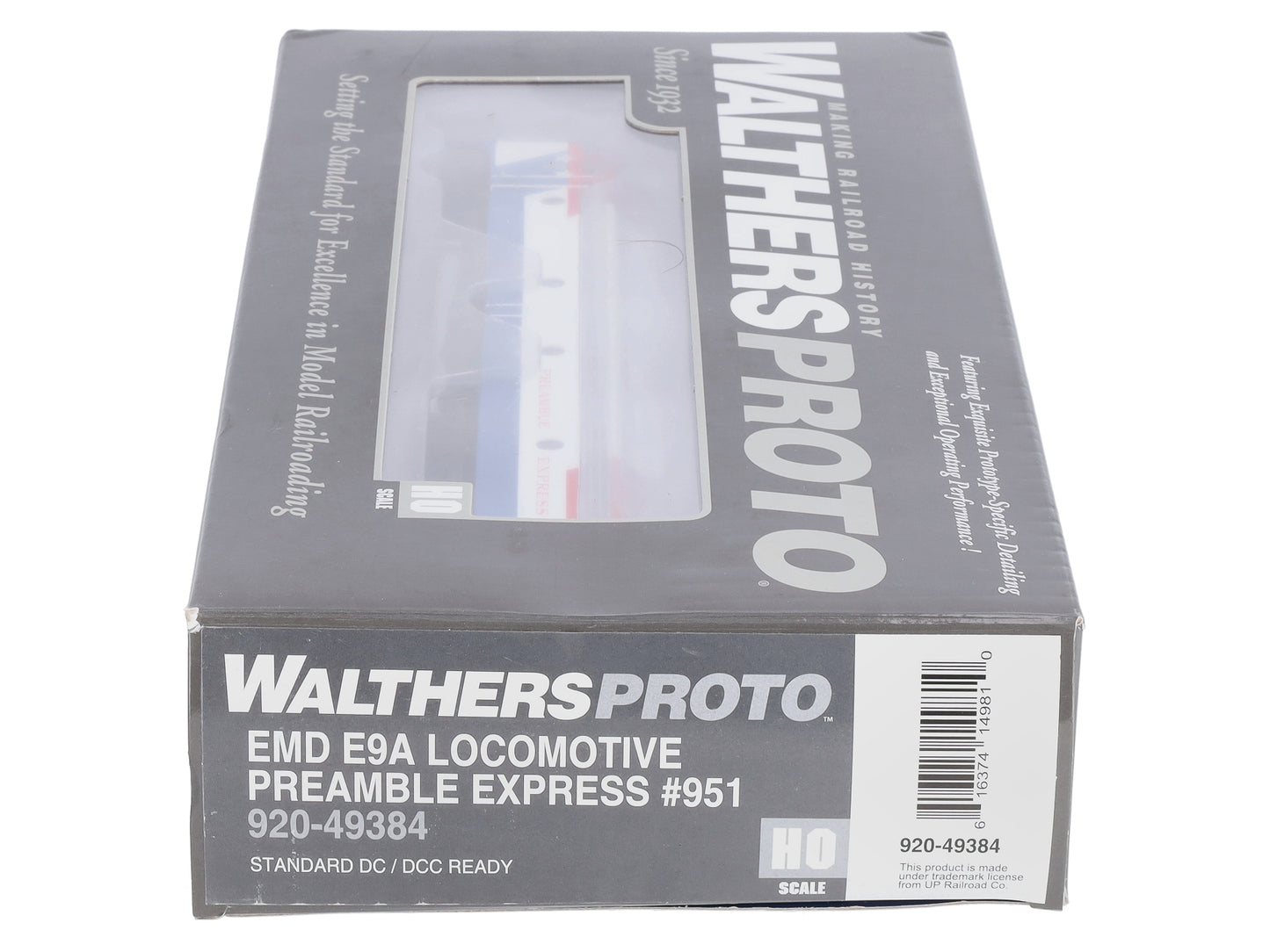 Walthers 920-49384 HO Preamble Express EMD E9A Diesel Locomotive #951