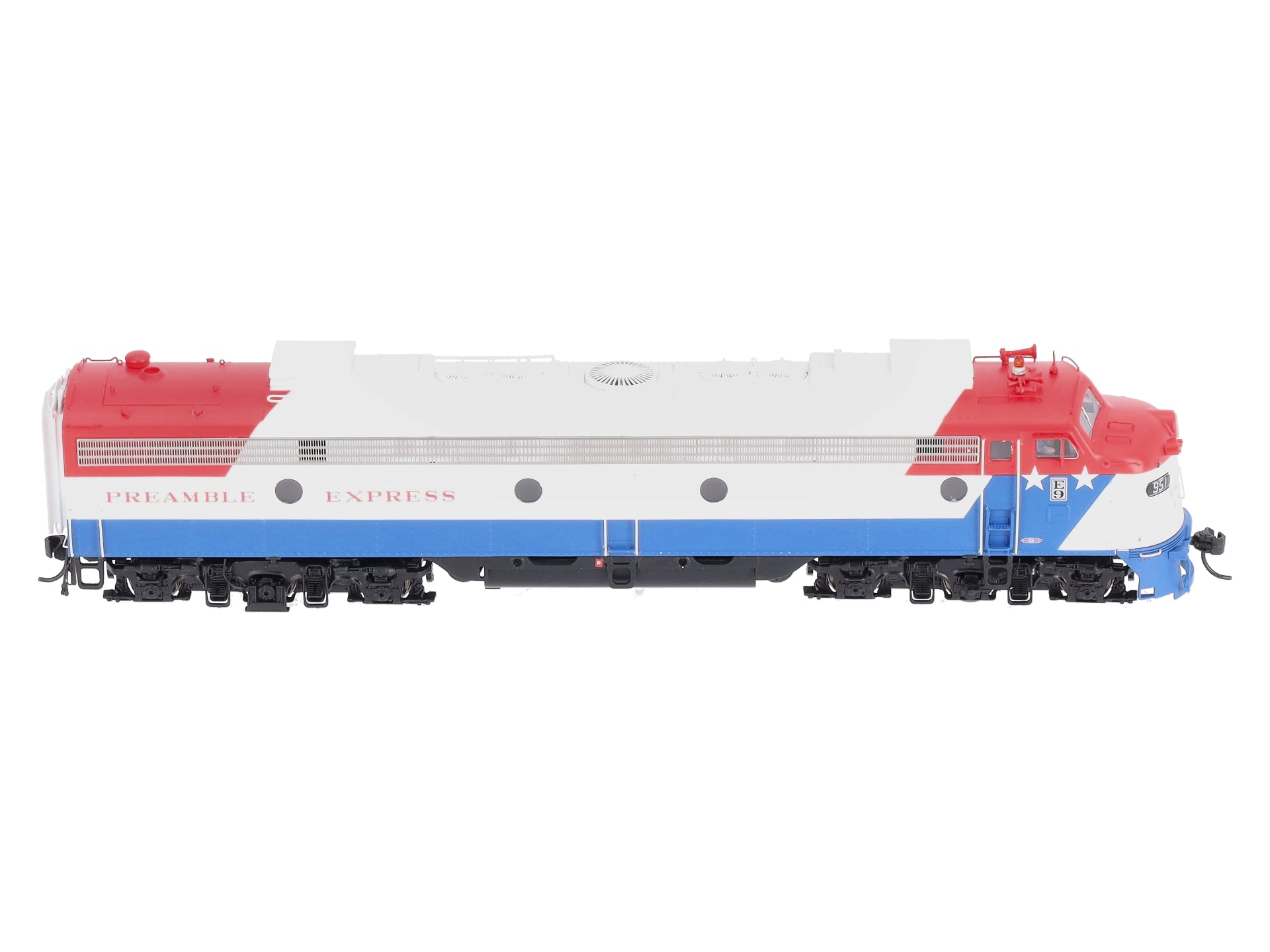 Walthers 920-49384 HO Preamble Express EMD E9A Diesel Locomotive #951