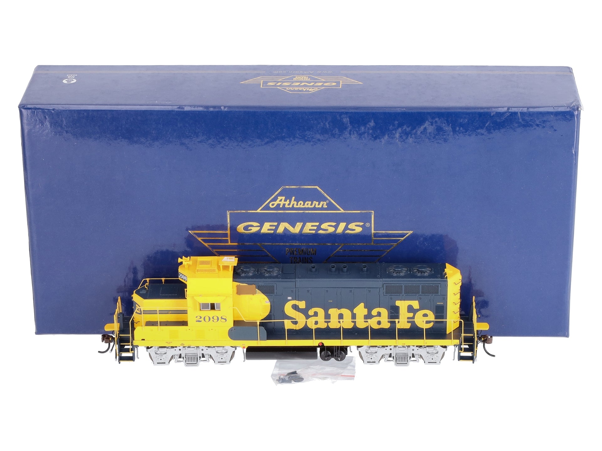 Athearn G78239 HO Scale AT&SF GP7u Powered Diesel Locomotive w/DCC & Sound #2098