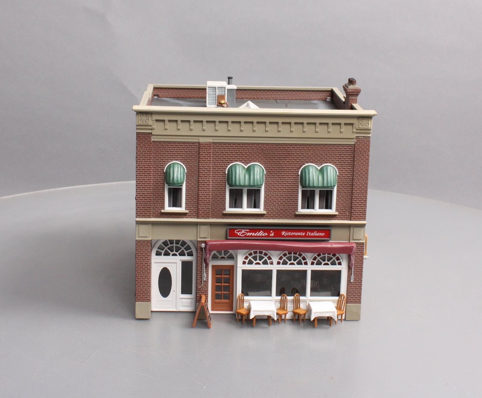 Woodland Scenics BR5855 O Built-&-Ready Emilio's Italian Restaurant Building
