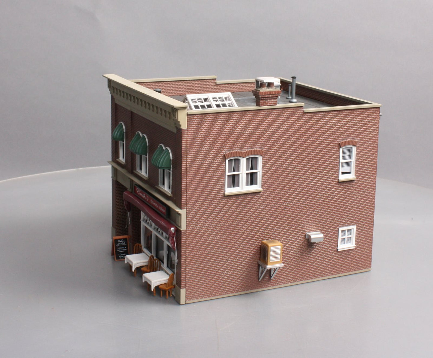 Woodland Scenics BR5855 O Built-&-Ready Emilio's Italian Restaurant Building
