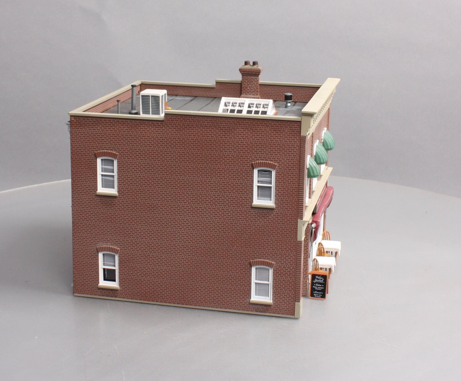 Woodland Scenics BR5855 O Built-&-Ready Emilio's Italian Restaurant Building