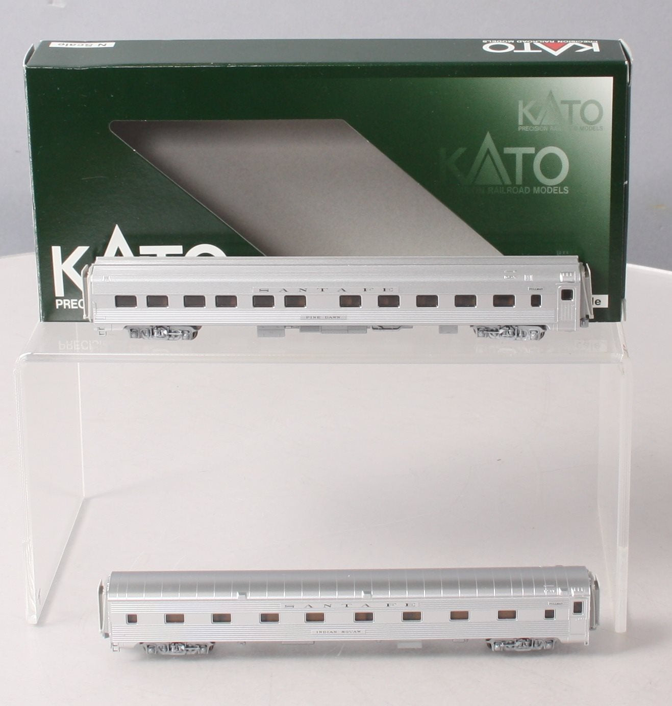 Kato 106-6011 N Santa Fe Sleeping Car (Set of 2)
