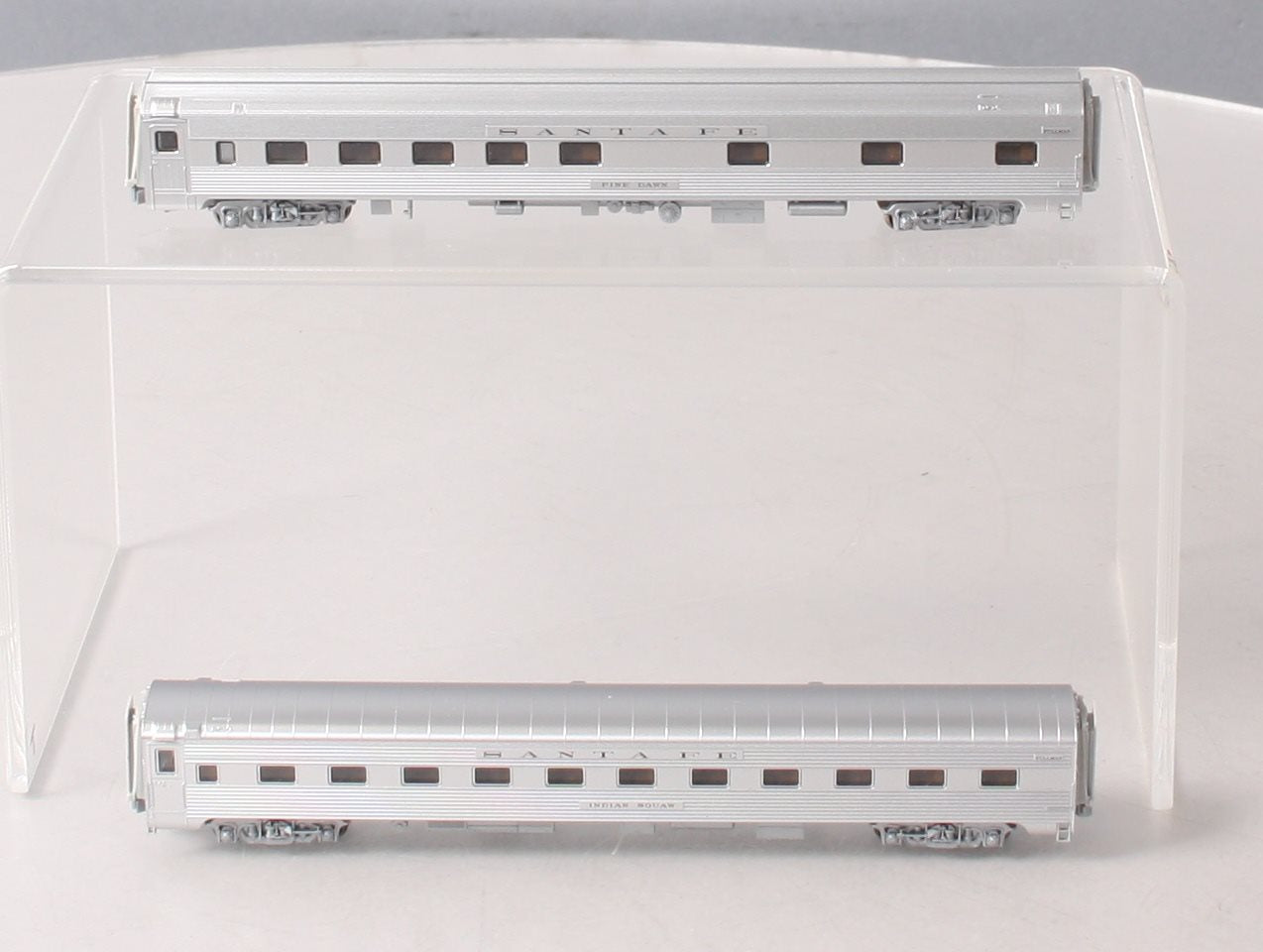 Kato 106-6011 N Santa Fe Sleeping Car (Set of 2)