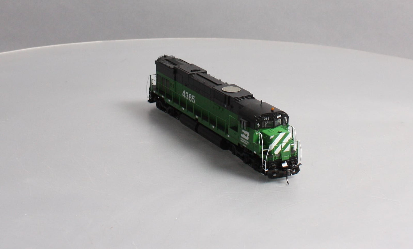 Bowser 24389 HO Scale Burlington Northern ALCO Century C-636 Diesel Engine #4365