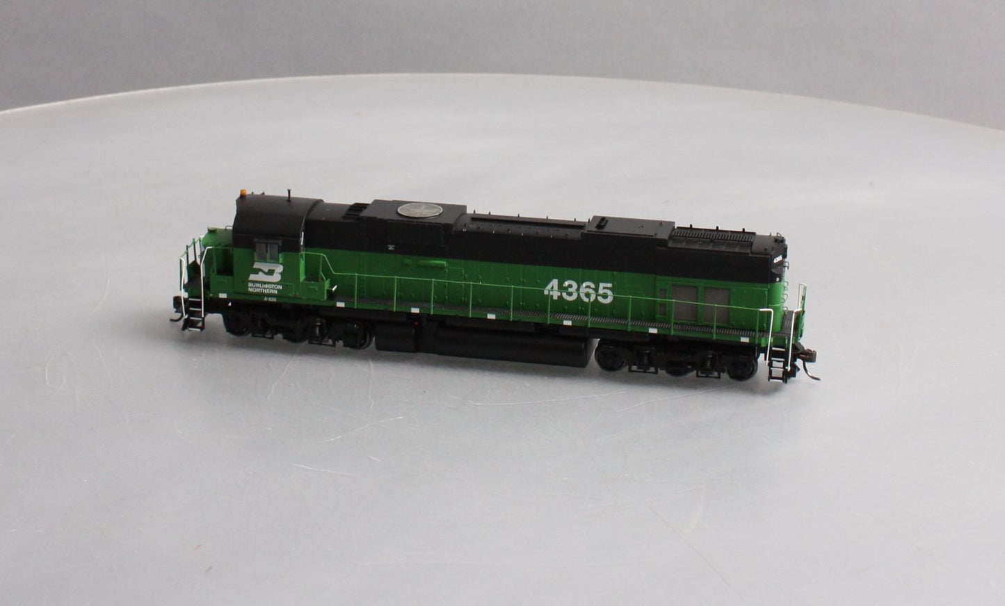 Bowser 24389 HO Scale Burlington Northern ALCO Century C-636 Diesel Engine #4365