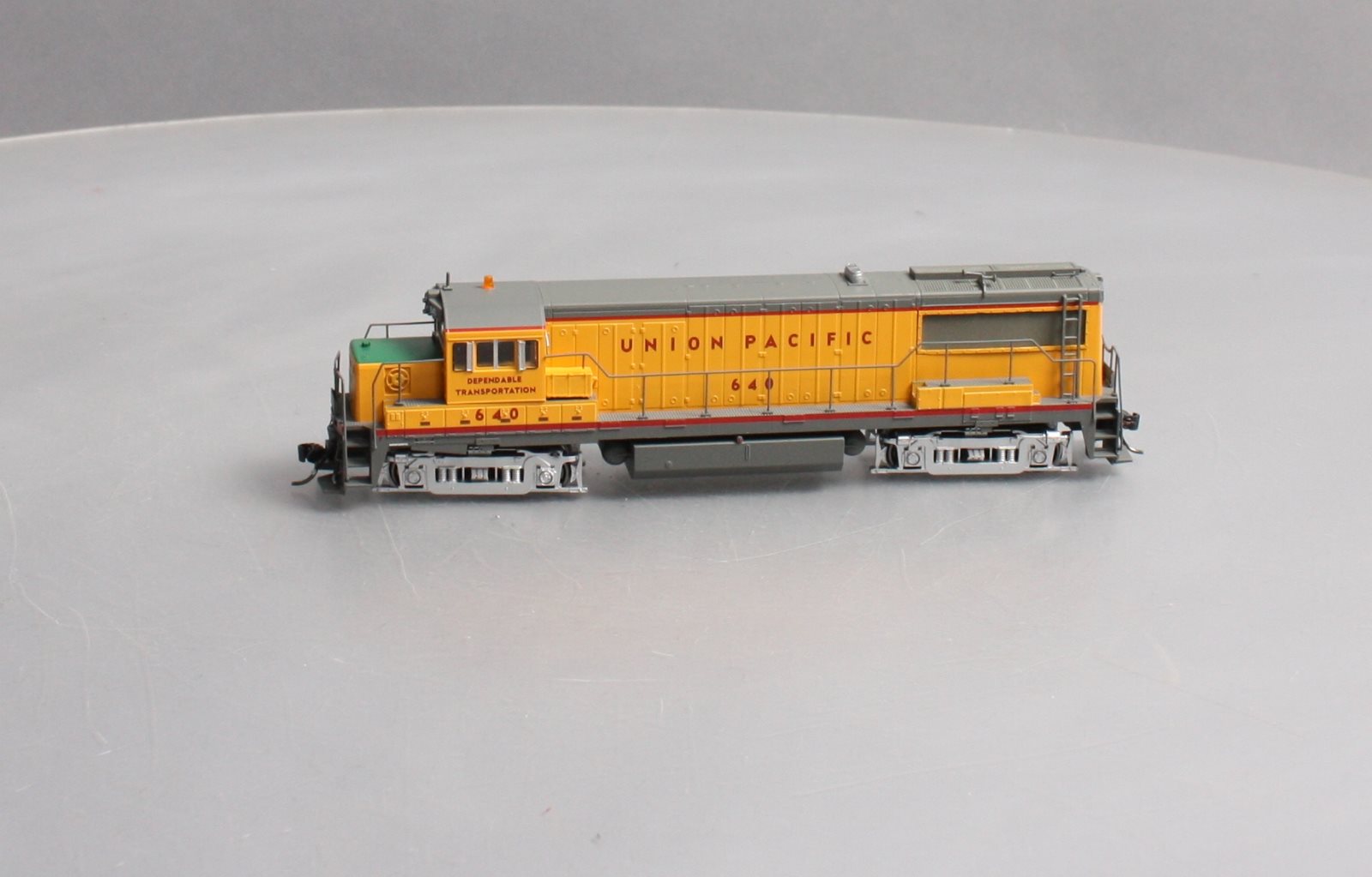 Bowser 24567 HO Scale Union Pacific U-25B Phase II Diesel Engine #640