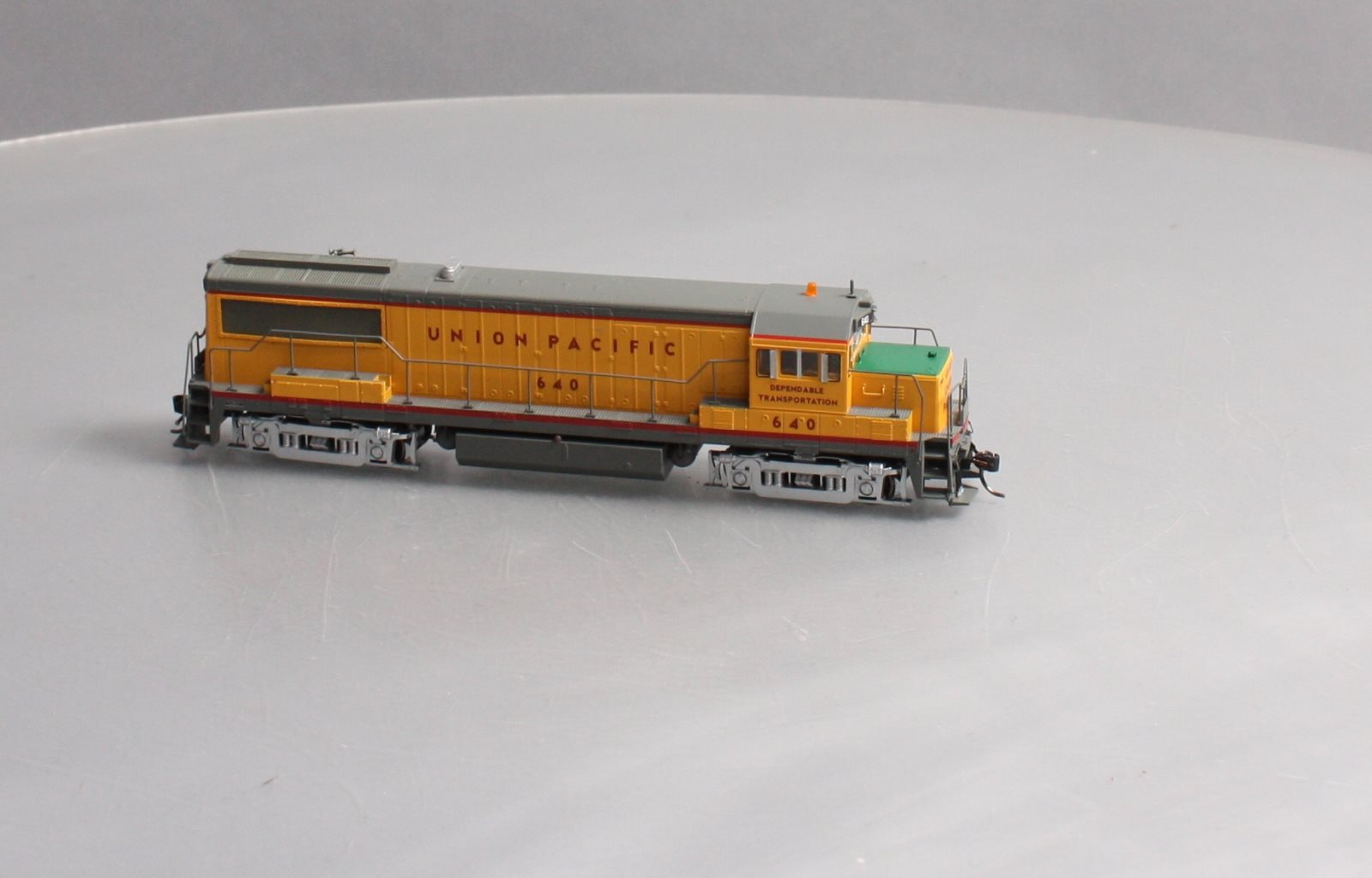Bowser 24567 HO Scale Union Pacific U-25B Phase II Diesel Engine #640