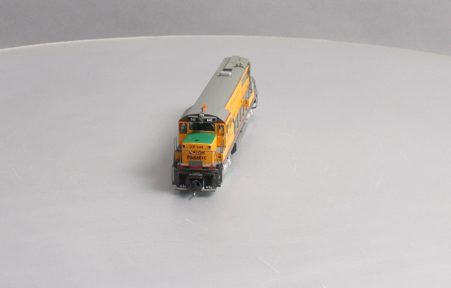 Bowser 24567 HO Scale Union Pacific U-25B Phase II Diesel Engine #640