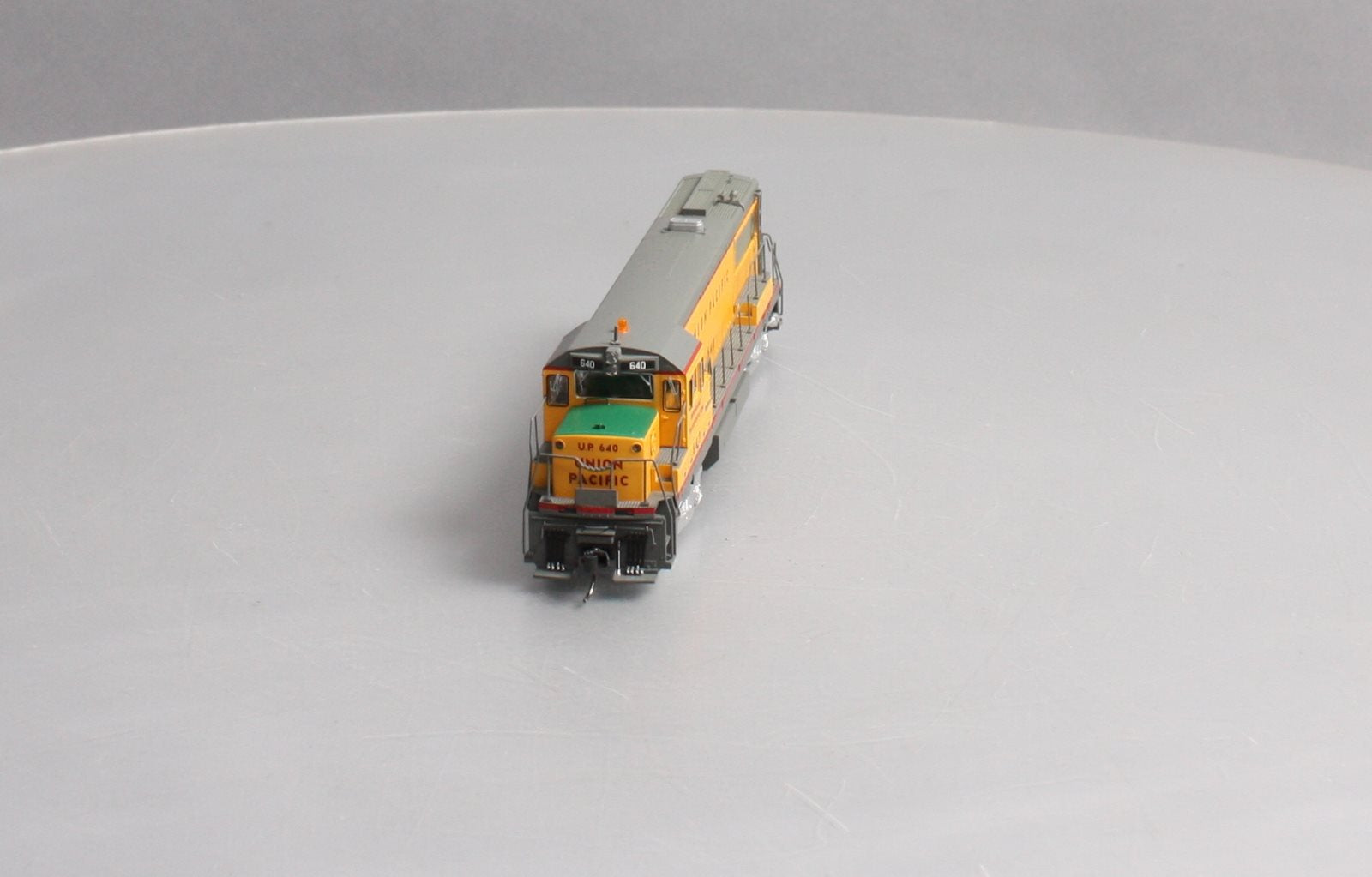 Bowser 24567 HO Scale Union Pacific U-25B Phase II Diesel Engine #640