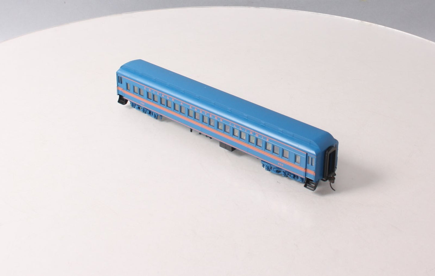 Atlas 20004971 HO Scale Chicago & East Illinois Paired Window Coach #433