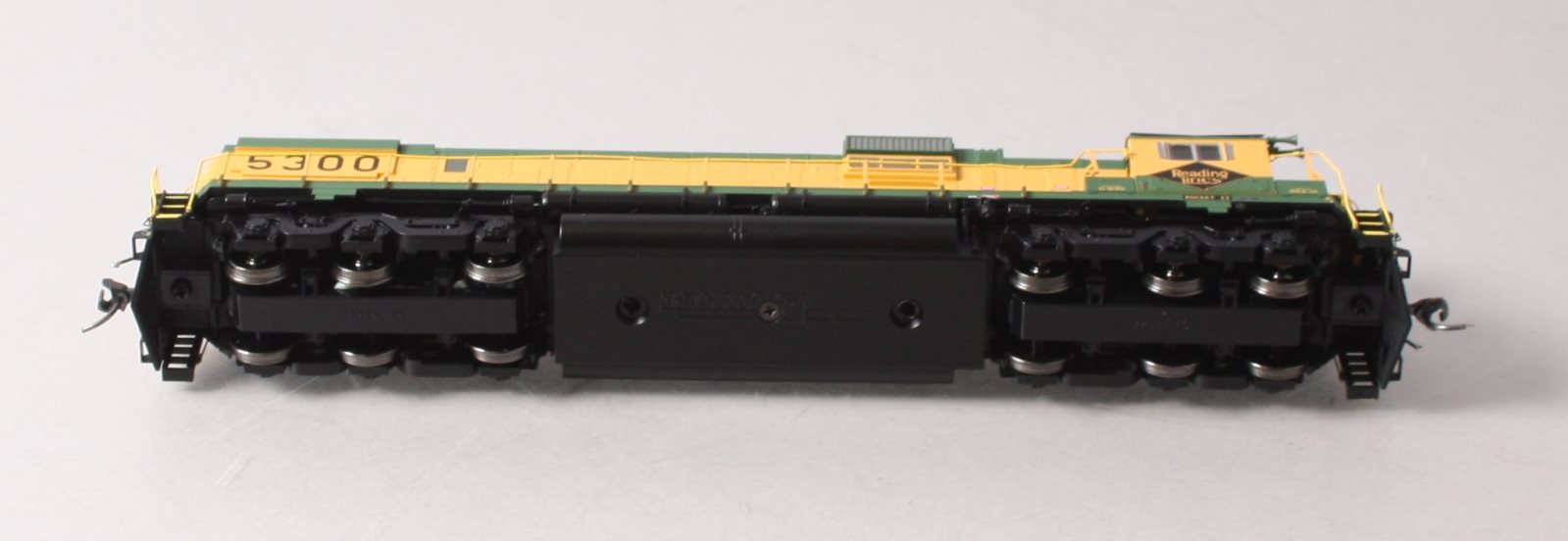 Bowser 23691 HO Reading Executive Line Diesel Alco C630 w/Tri-Mount #5300