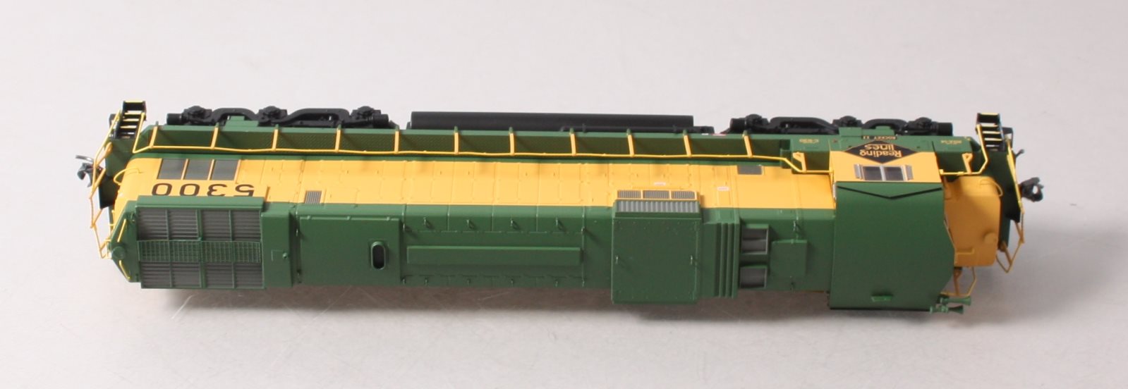 Bowser 23691 HO Reading Executive Line Diesel Alco C630 w/Tri-Mount #5300